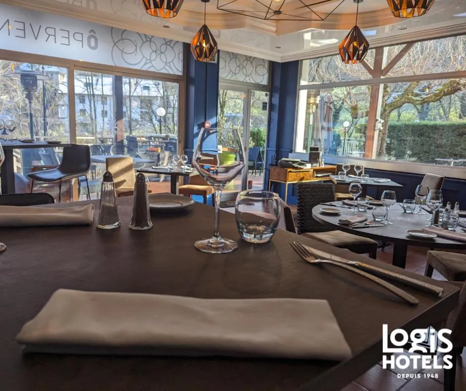 Restaurant/places to eat in Hôtel Spa & Restaurant Ô Pervenches