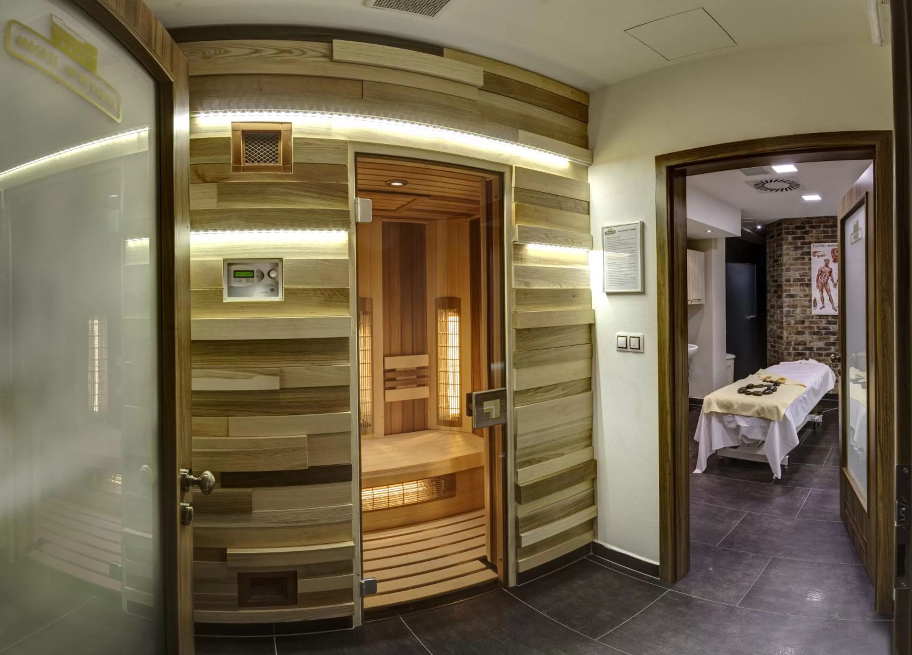Sauna, Bed in Hotel Purkmistr