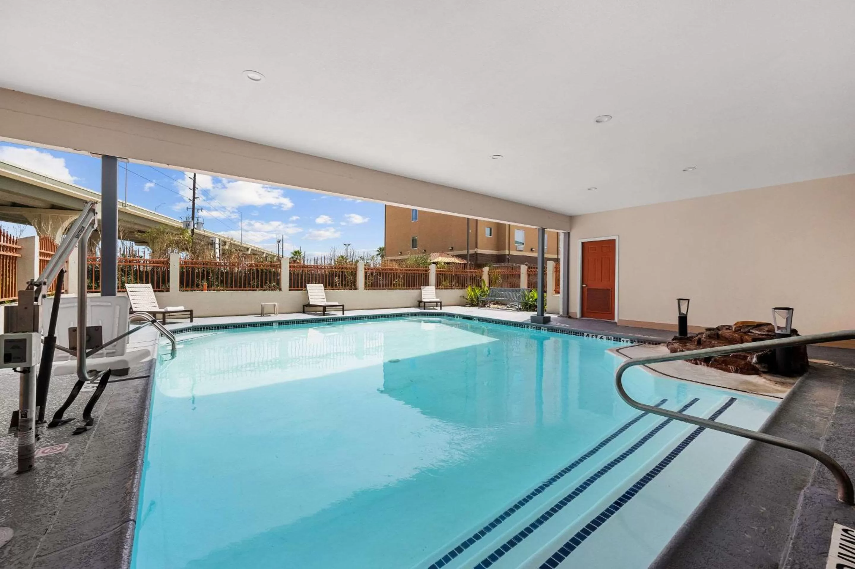 Swimming pool in Quality Inn & Suites Houston Northwest - Cypress