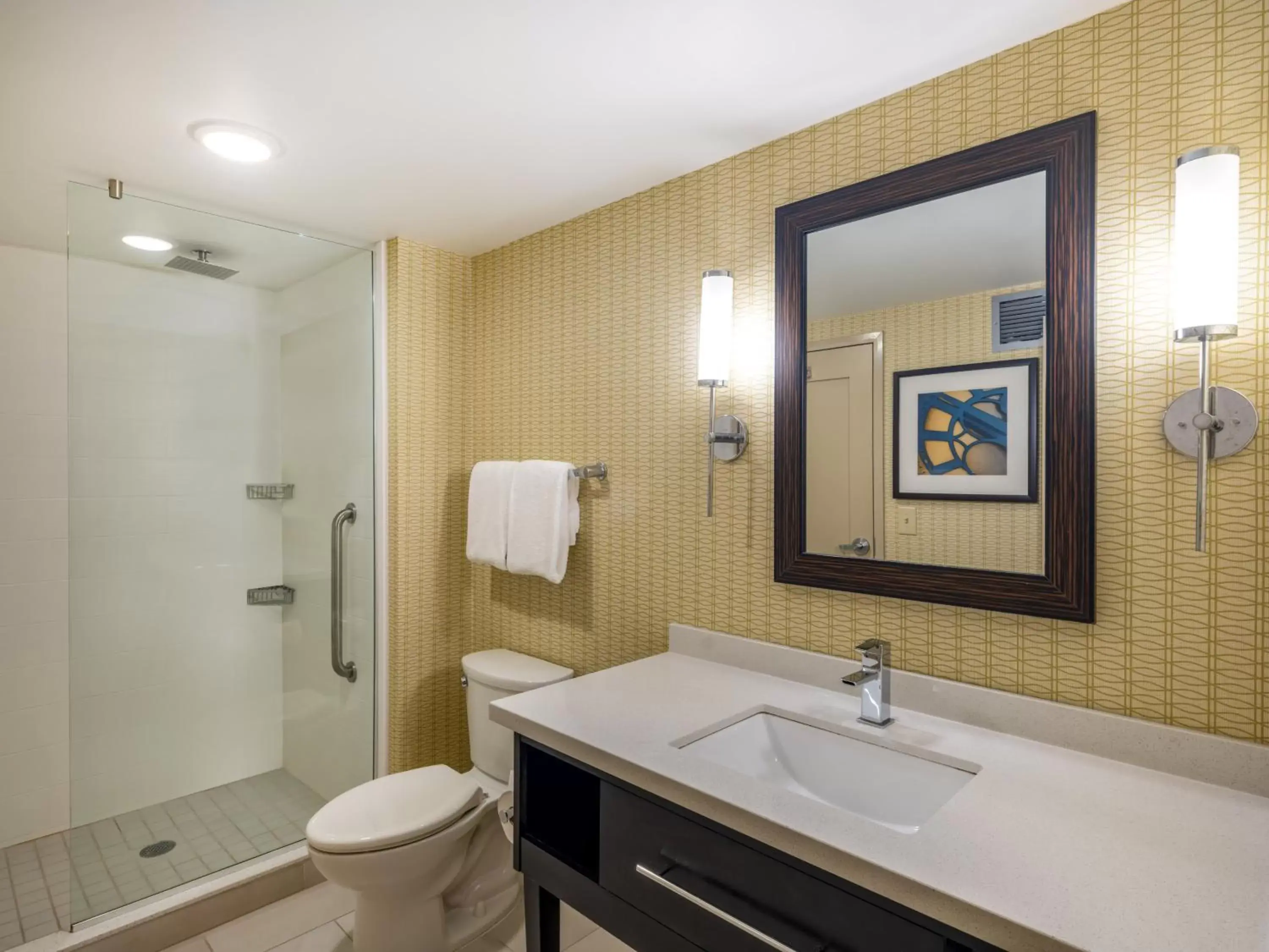 One-Bedroom King Suite in Holiday Inn Greensboro Coliseum by IHG One-Bedroom King Suite in Holiday Inn Greensboro Coliseum by IHG