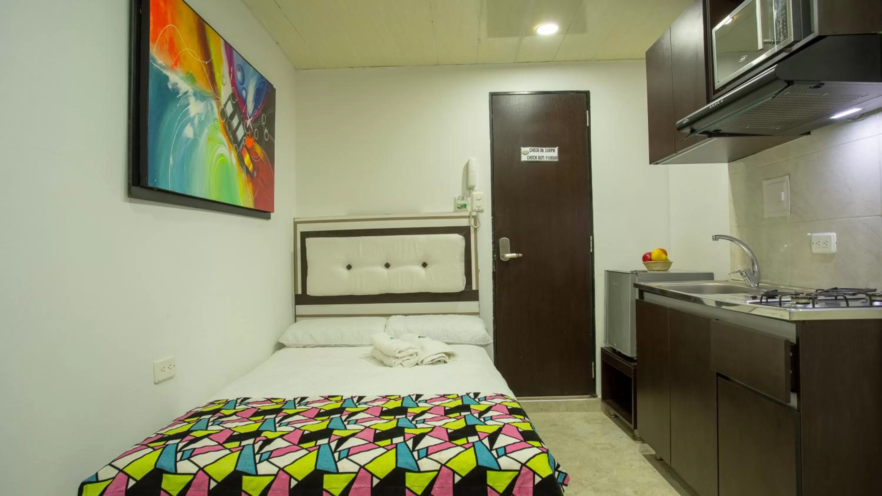 Photo of the whole room, Bed in Hollywood Beach Suite