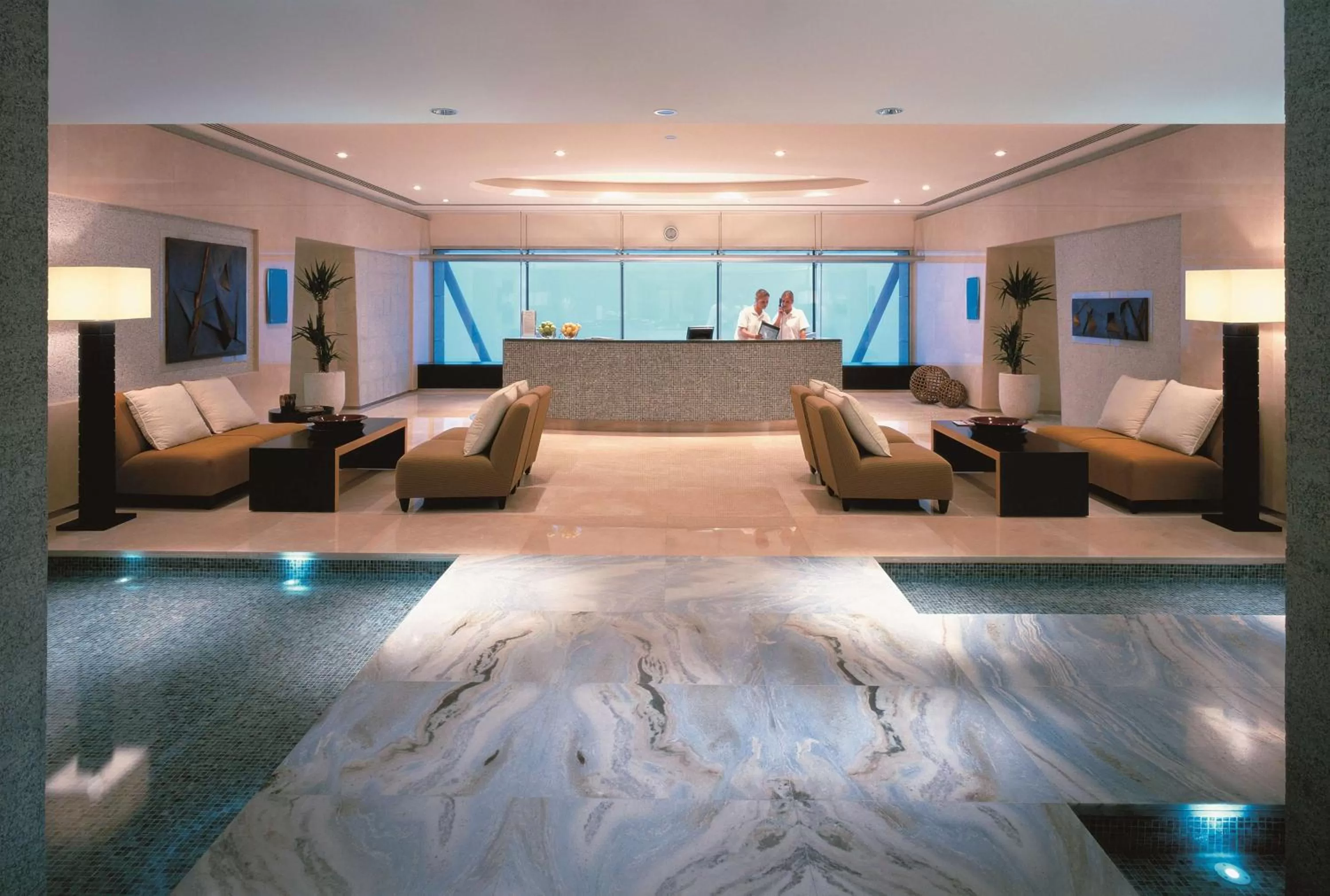 Sauna, Bed in Shangri-La Dubai