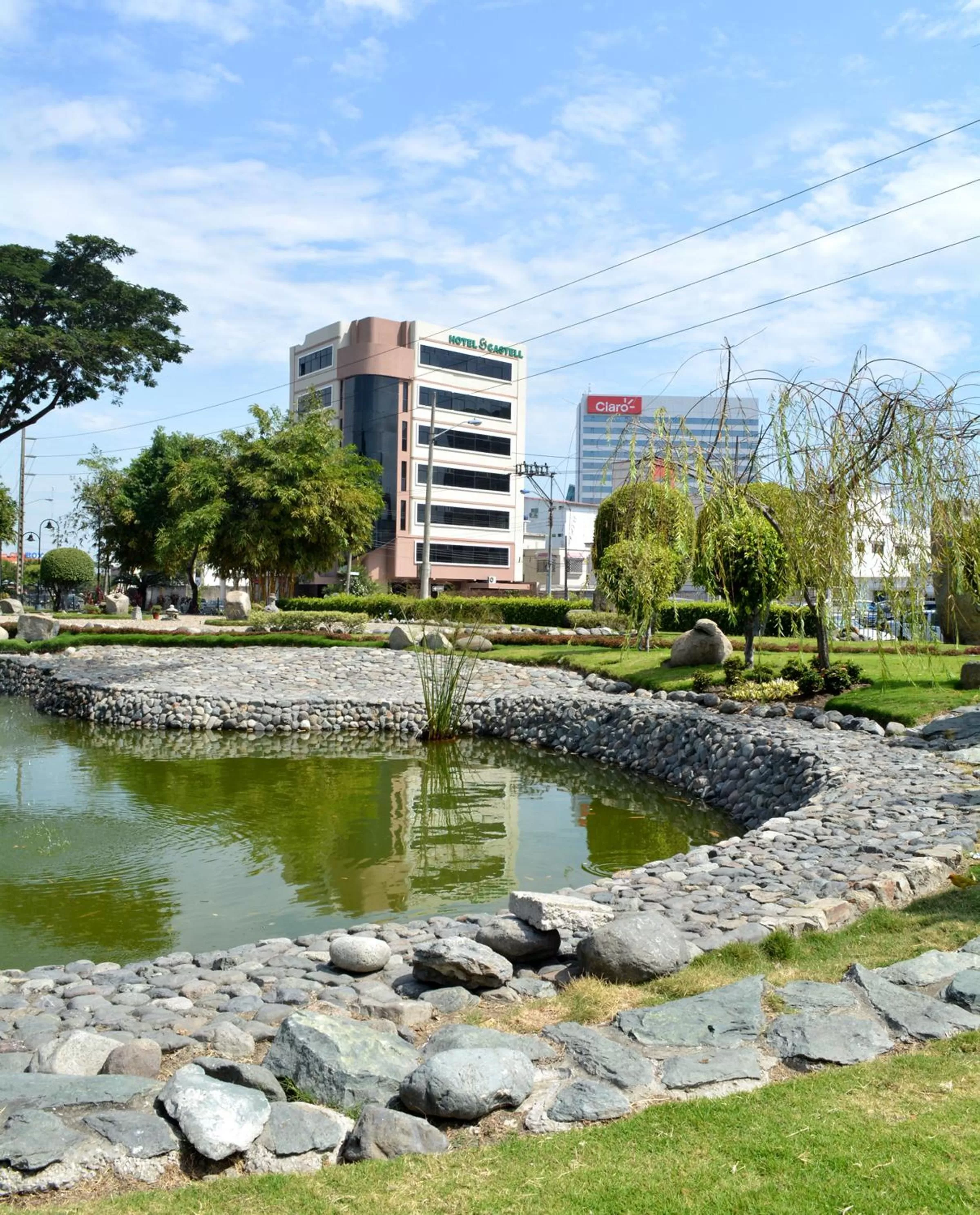 Facade/entrance, Property Building in Hotel Castell
