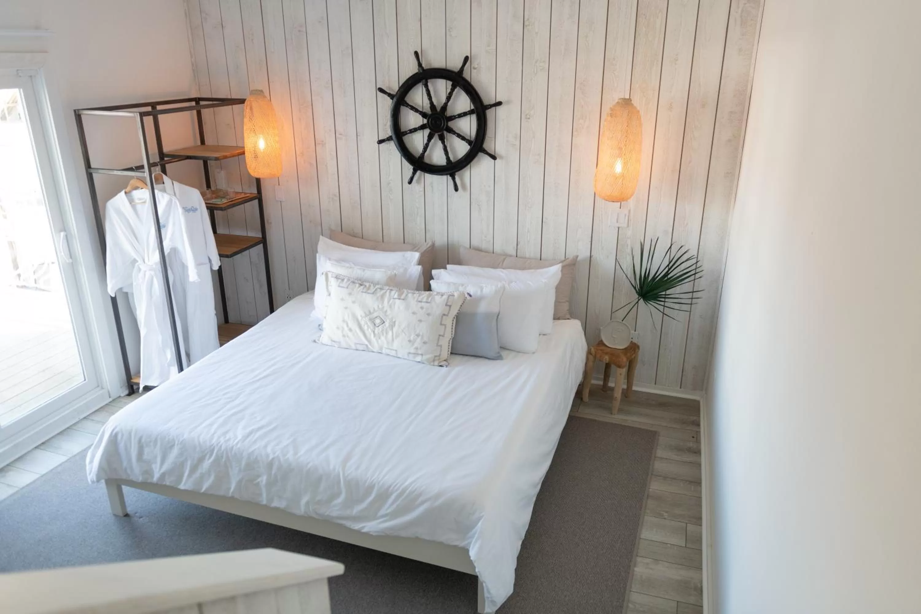 Bedroom, Bed in The Surfside Hotel