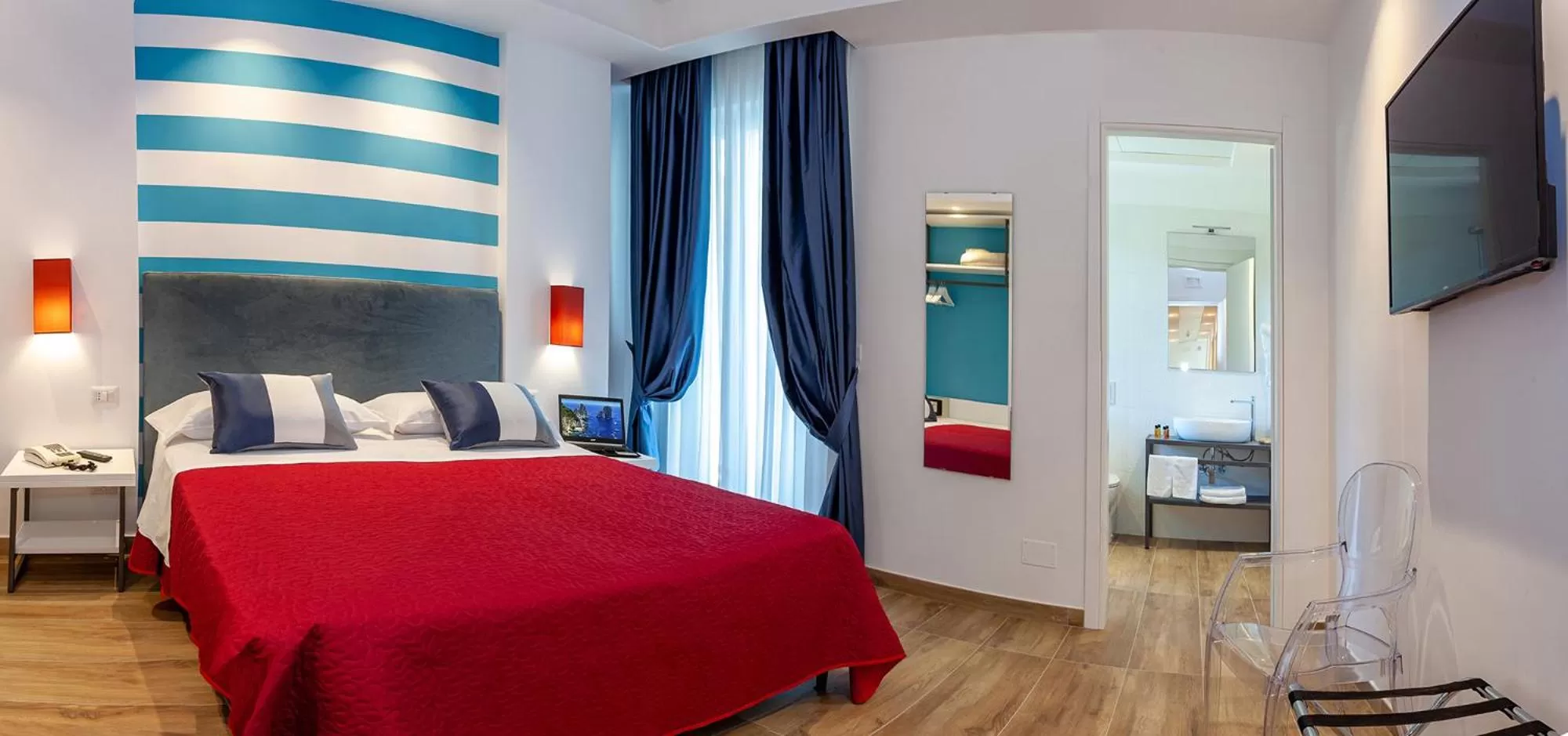 View (from property/room), Bed in Hotel Angelina