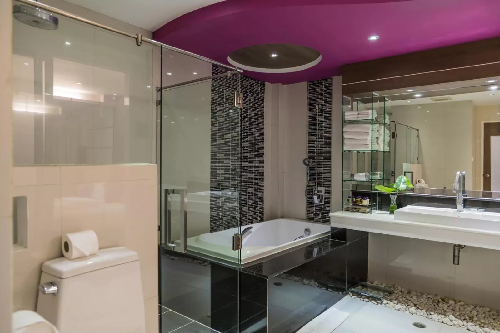 Bathroom in The L Resort, Krabi