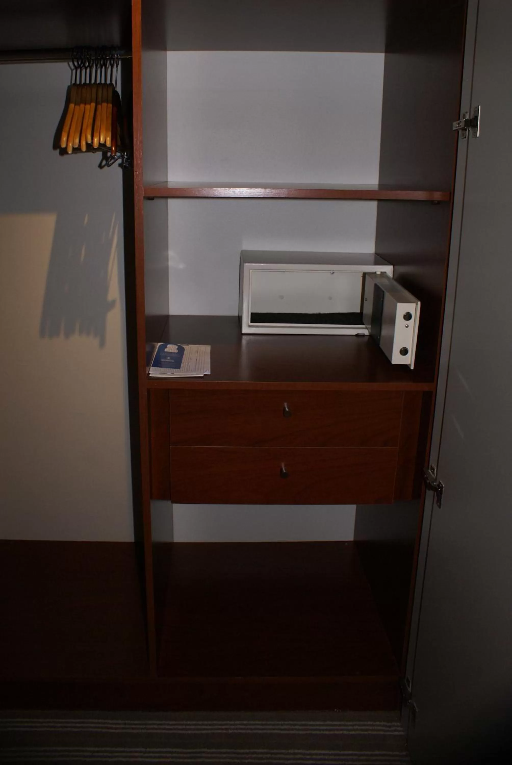Decorative detail, Bathroom in Hotel Los Españoles