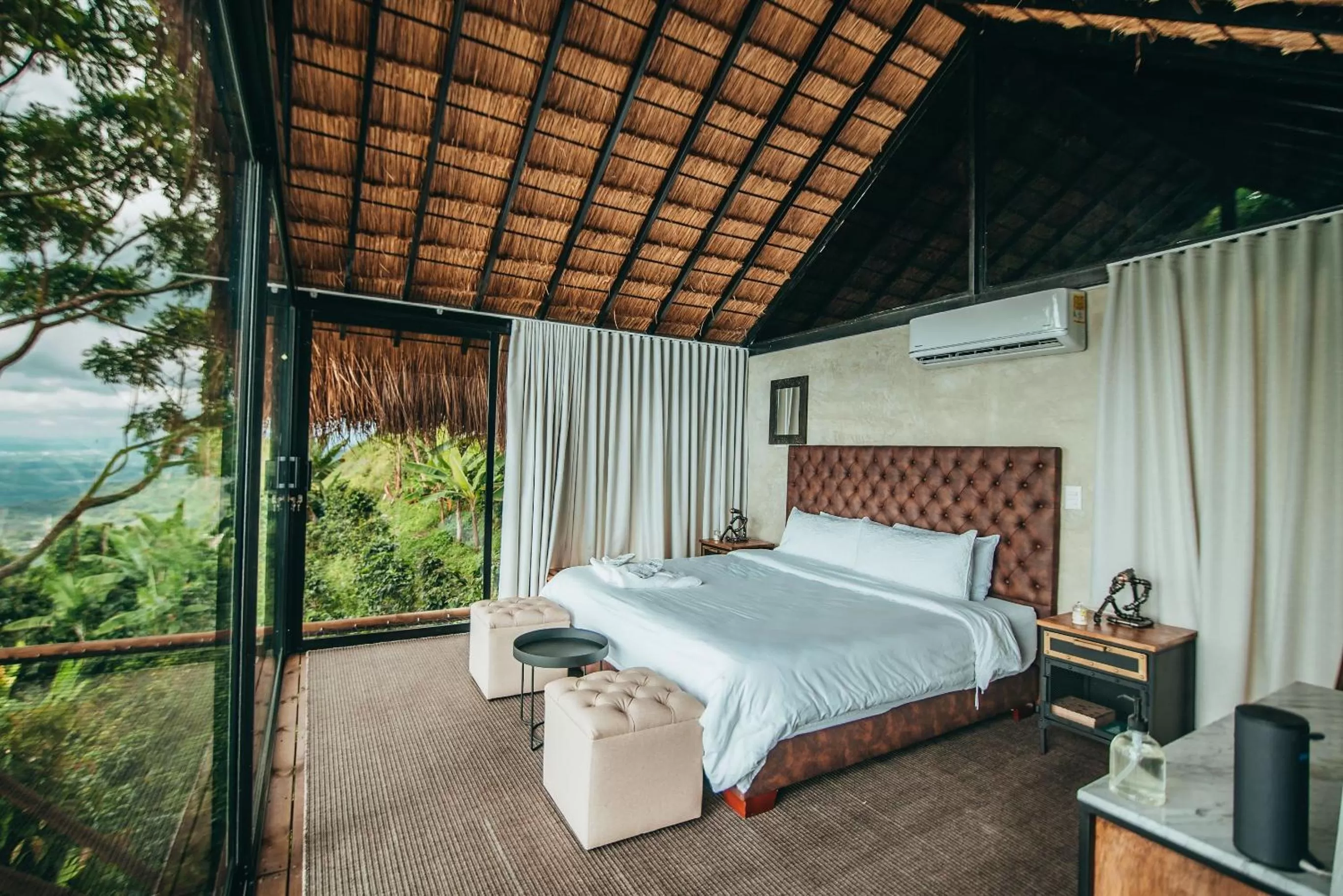 Bedroom, Bed in La Cima Eco Hotel