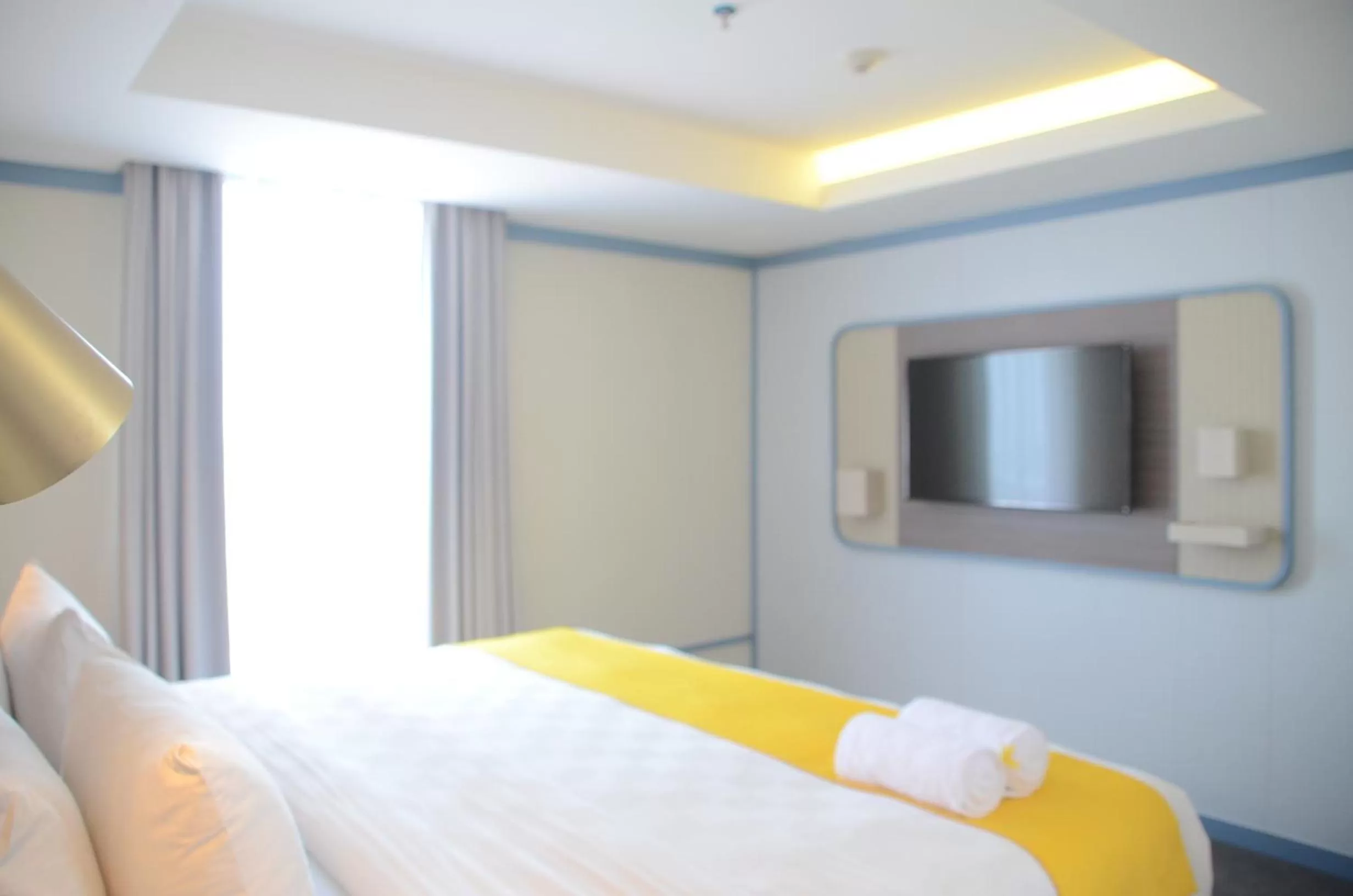 TV and multimedia, Bed in Louis Kienne Hotel Pemuda