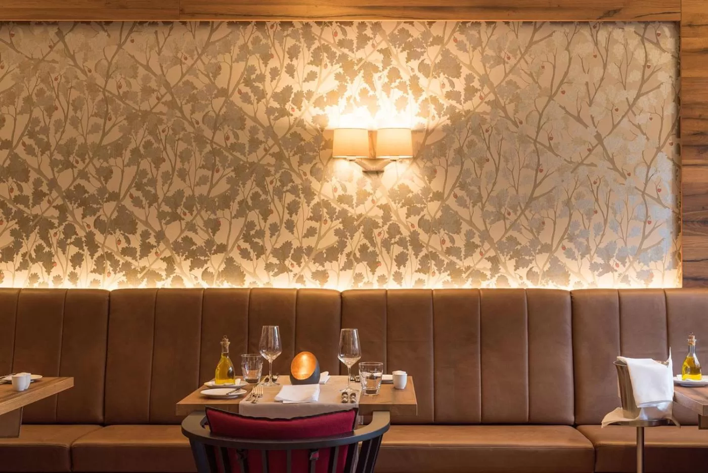 Restaurant/places to eat in Hotel Bayerischer Hof