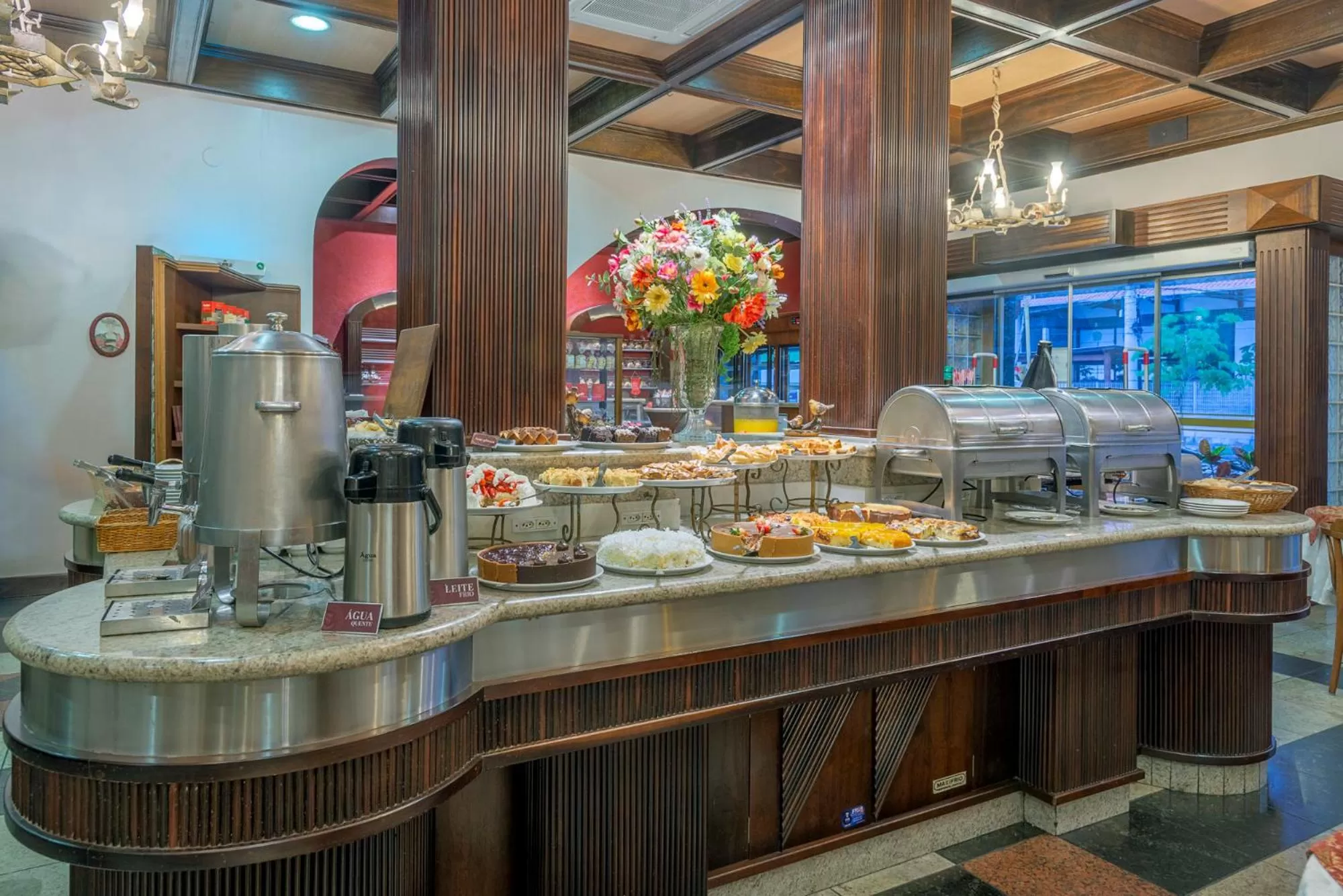 Food in Hotel Glória