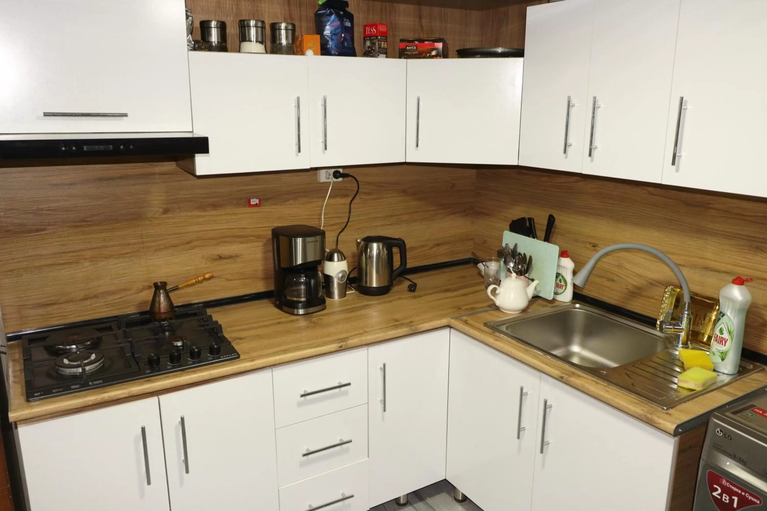 Kitchen or kitchenette, Kitchen/Kitchenette in Al Bukhari