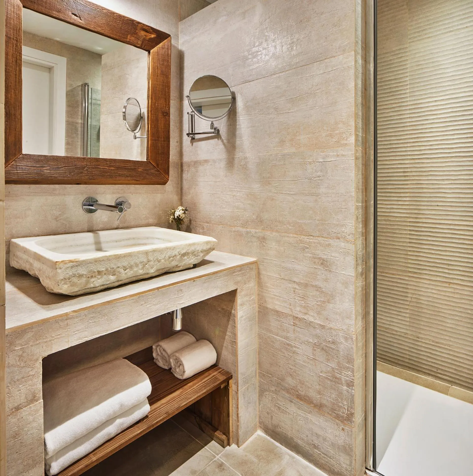 Shower, Bathroom in Mas Salagros EcoResort & SPA