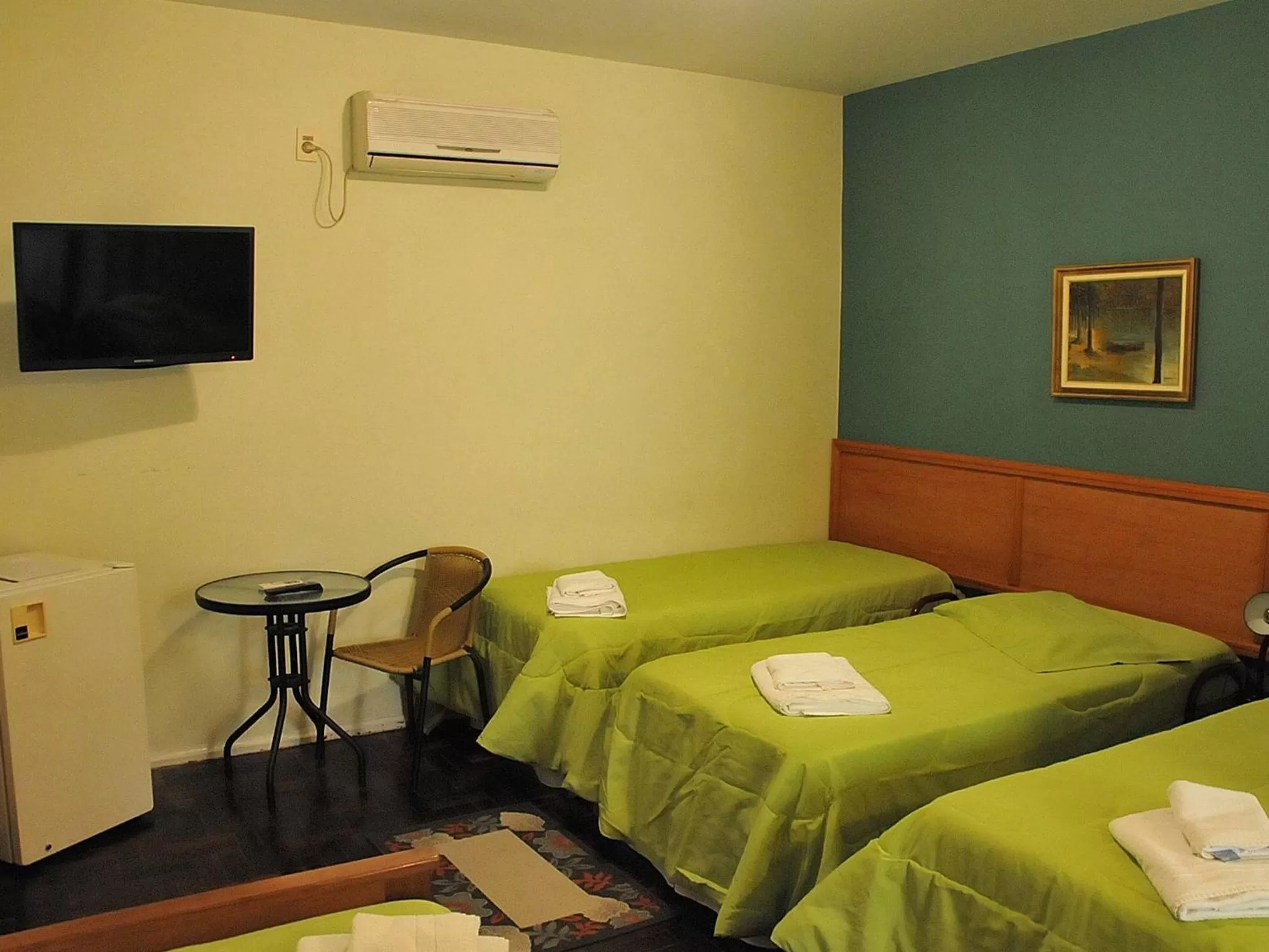 Photo of the whole room, Bed in Hotel Uruguay Brasil