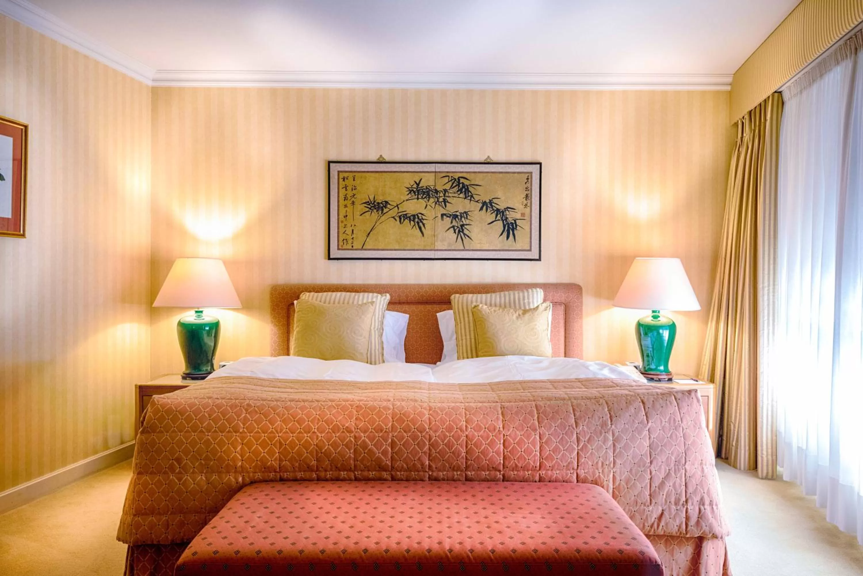 Bed in Royal Plaza Montreux