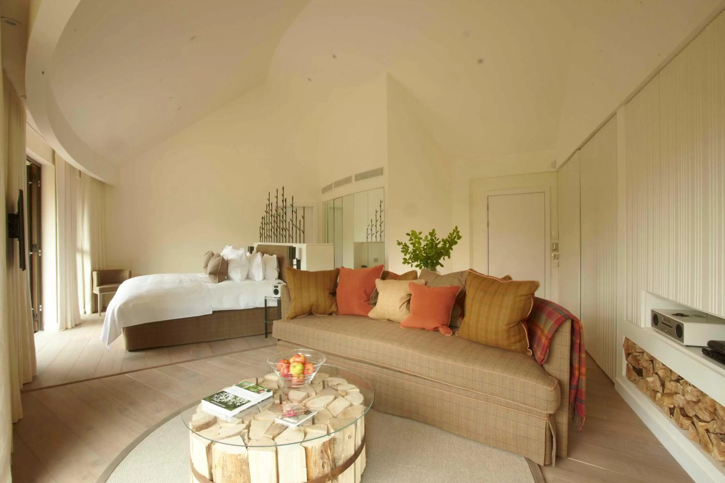 Photo of the whole room, Bed in Chewton Glen Hotel - an Iconic Luxury Hotel