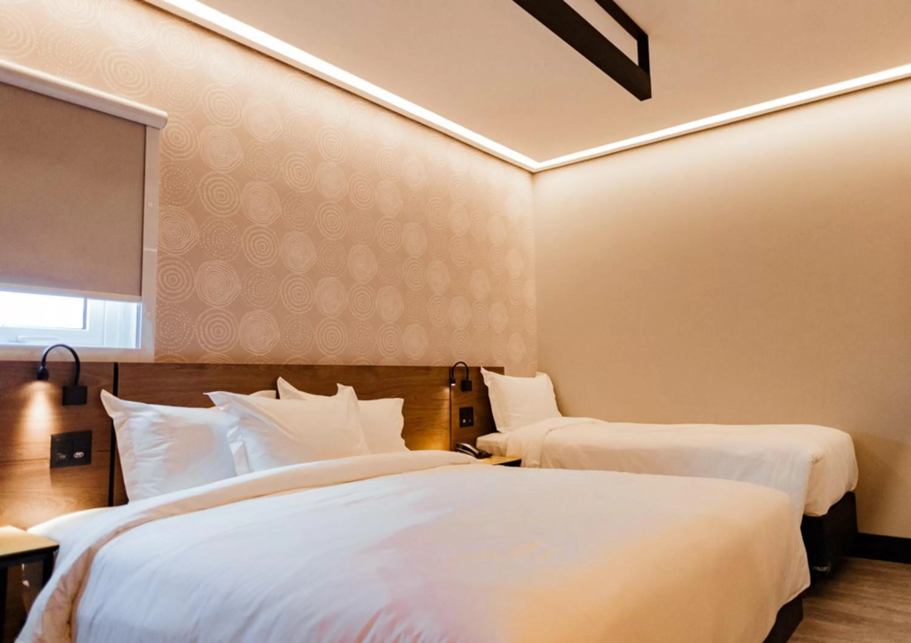 Standard PwD Disability Access Triple - 1 King Bed and 1 Single Bed in Tru By Hilton Criciúma