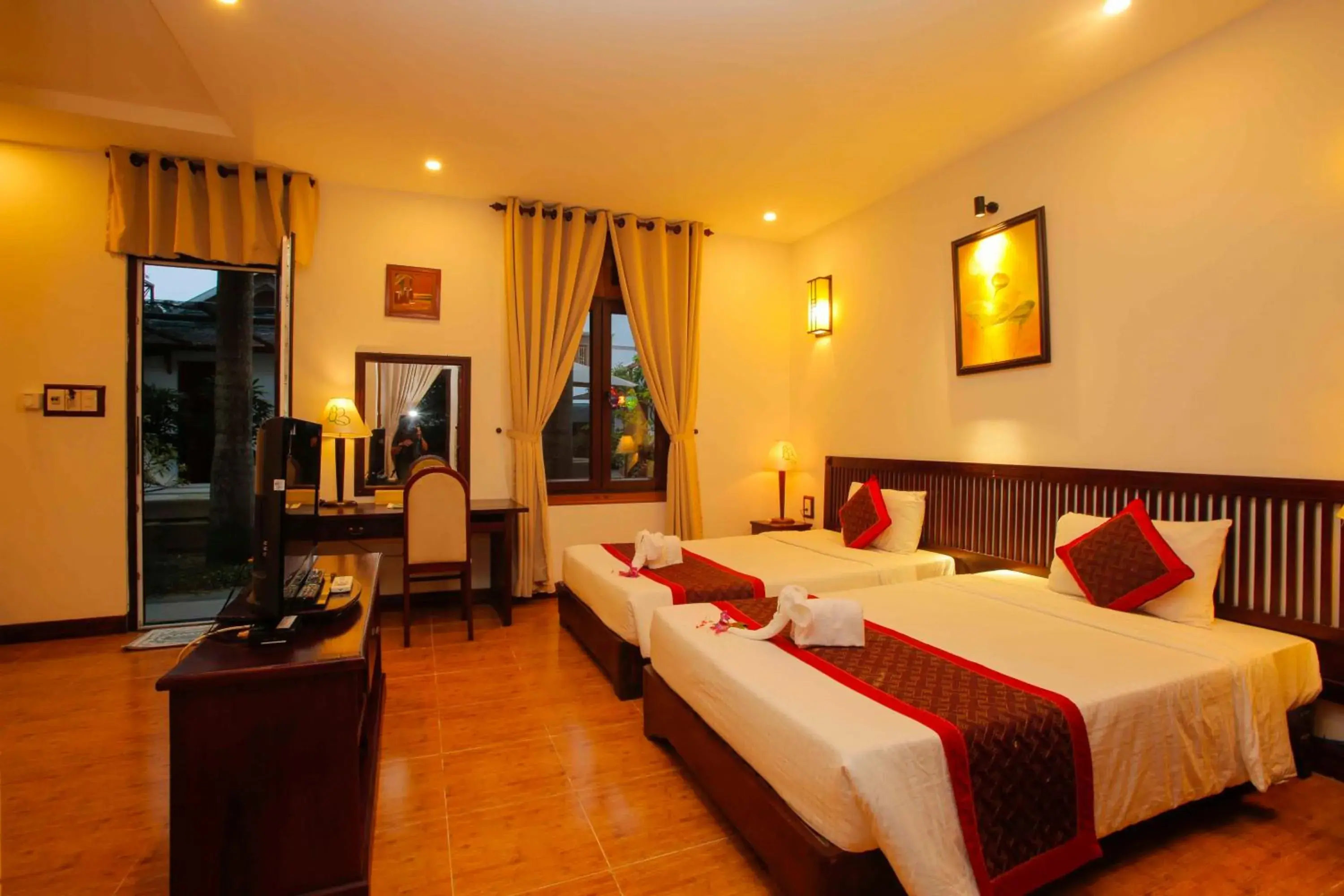 Deluxe Double or Twin Room with Pool View in Hoi An Garden Villas Deluxe Double or Twin Room with Pool View in Hoi An Garden Villas