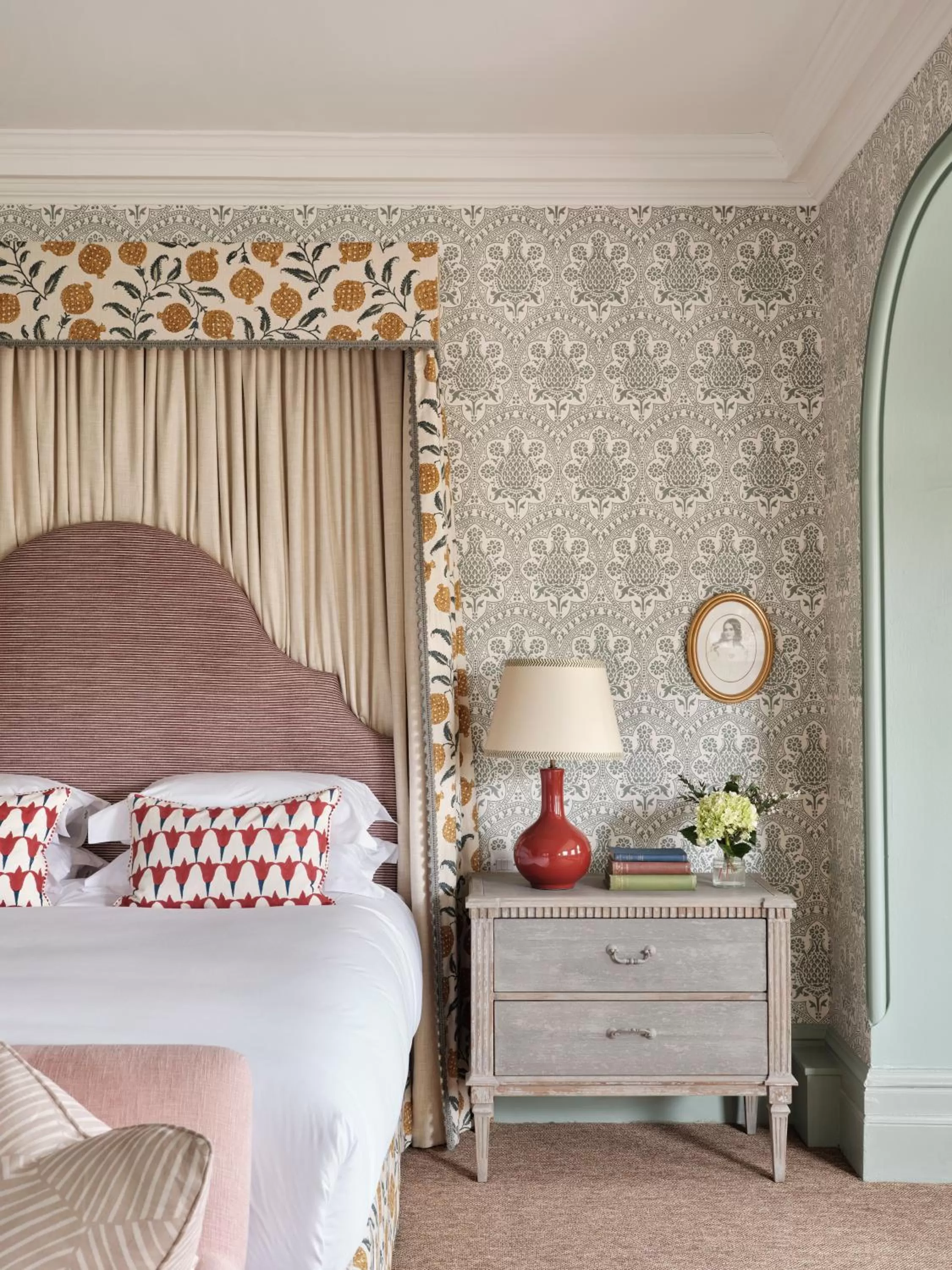 Bed in The Retreat, Elcot Park