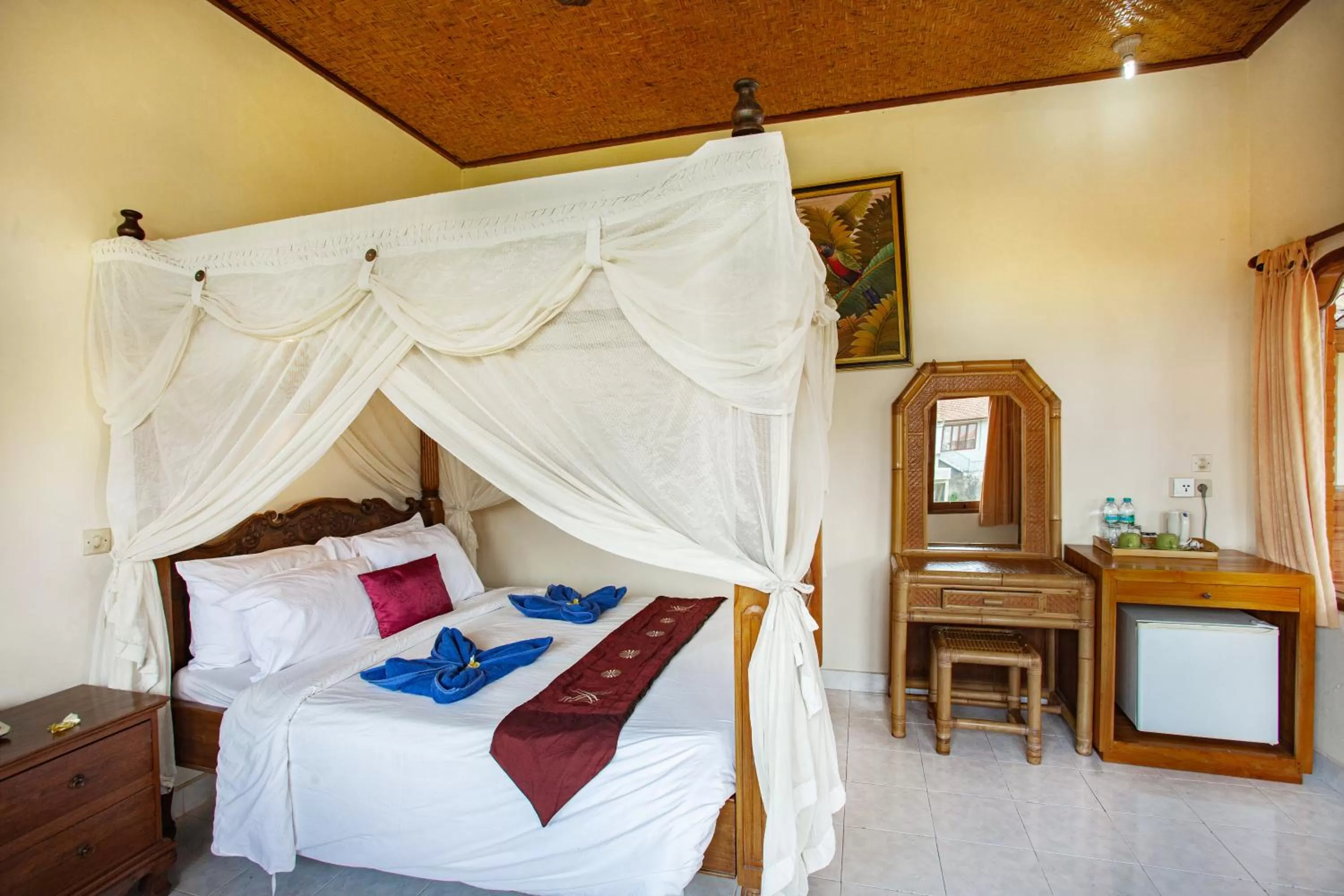 Photo of the whole room, Bed in Nick's Pension