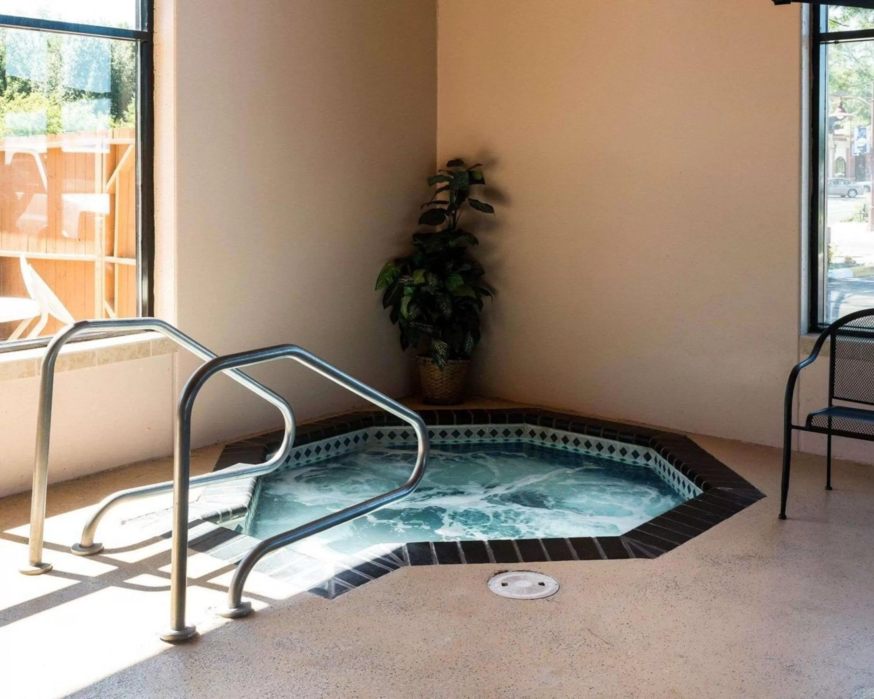 On site in Quality Inn Savage - Bloomington West