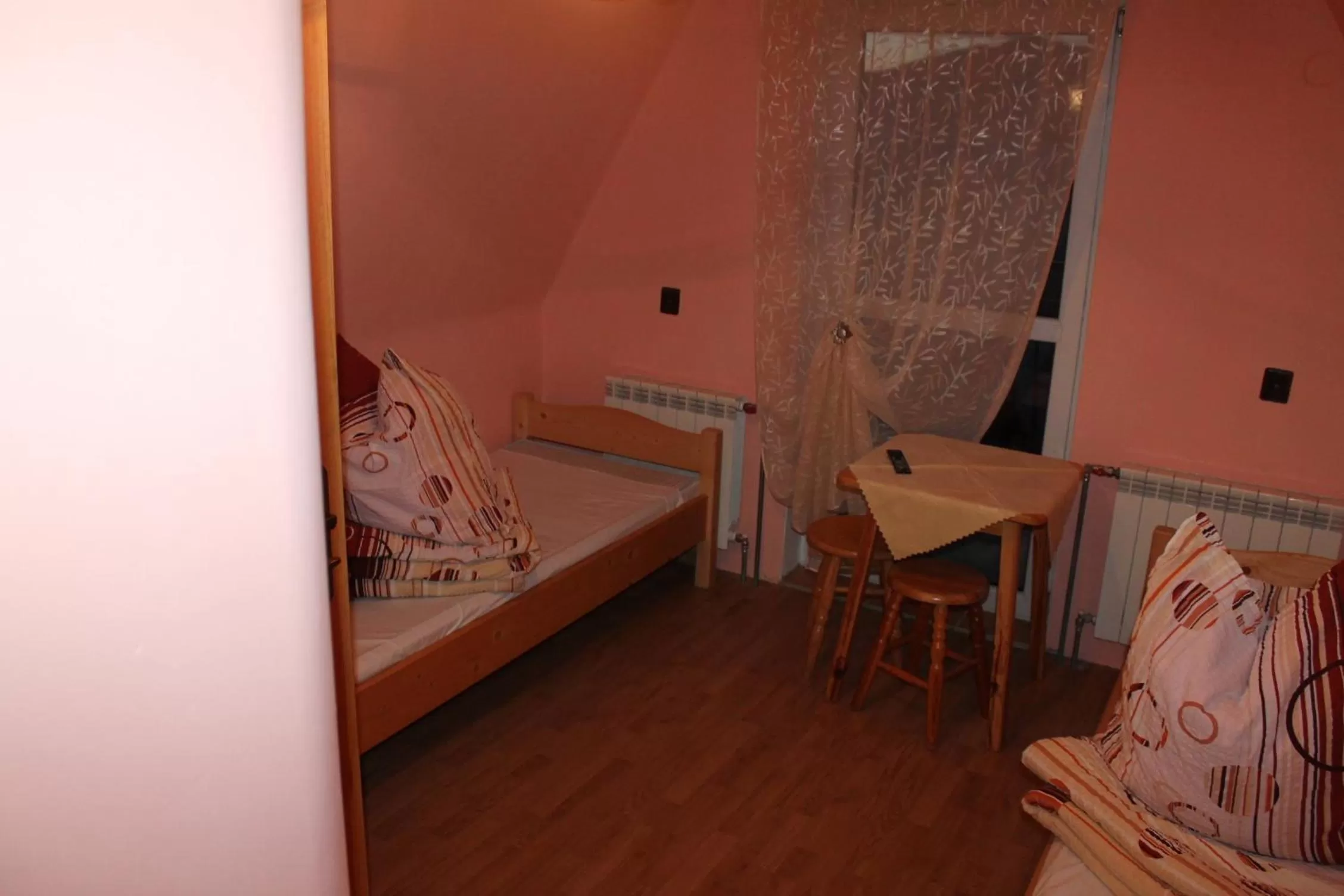 Night, Bed in Willa Grzesiczek