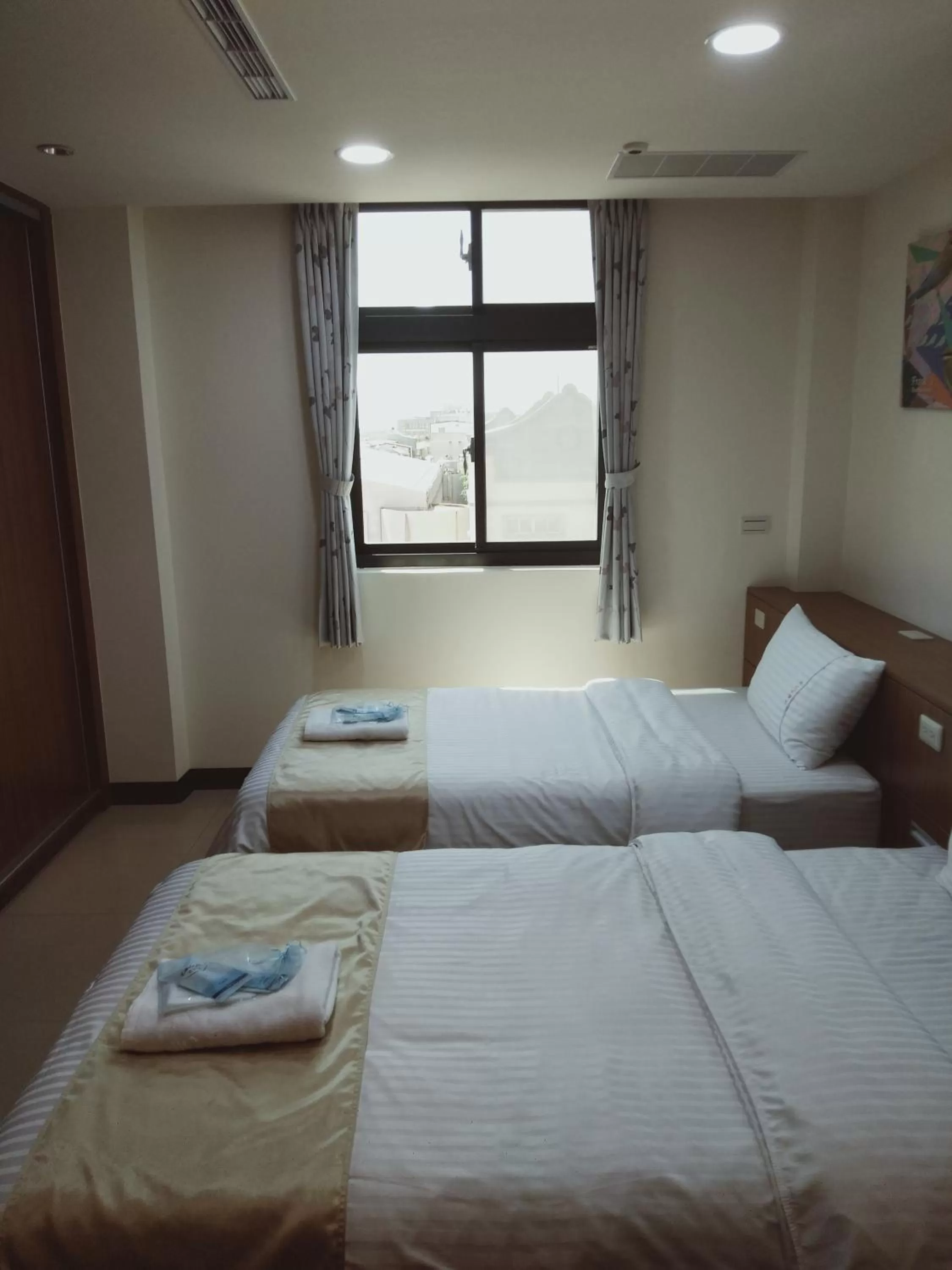 Photo of the whole room, Bed in Frank B&B