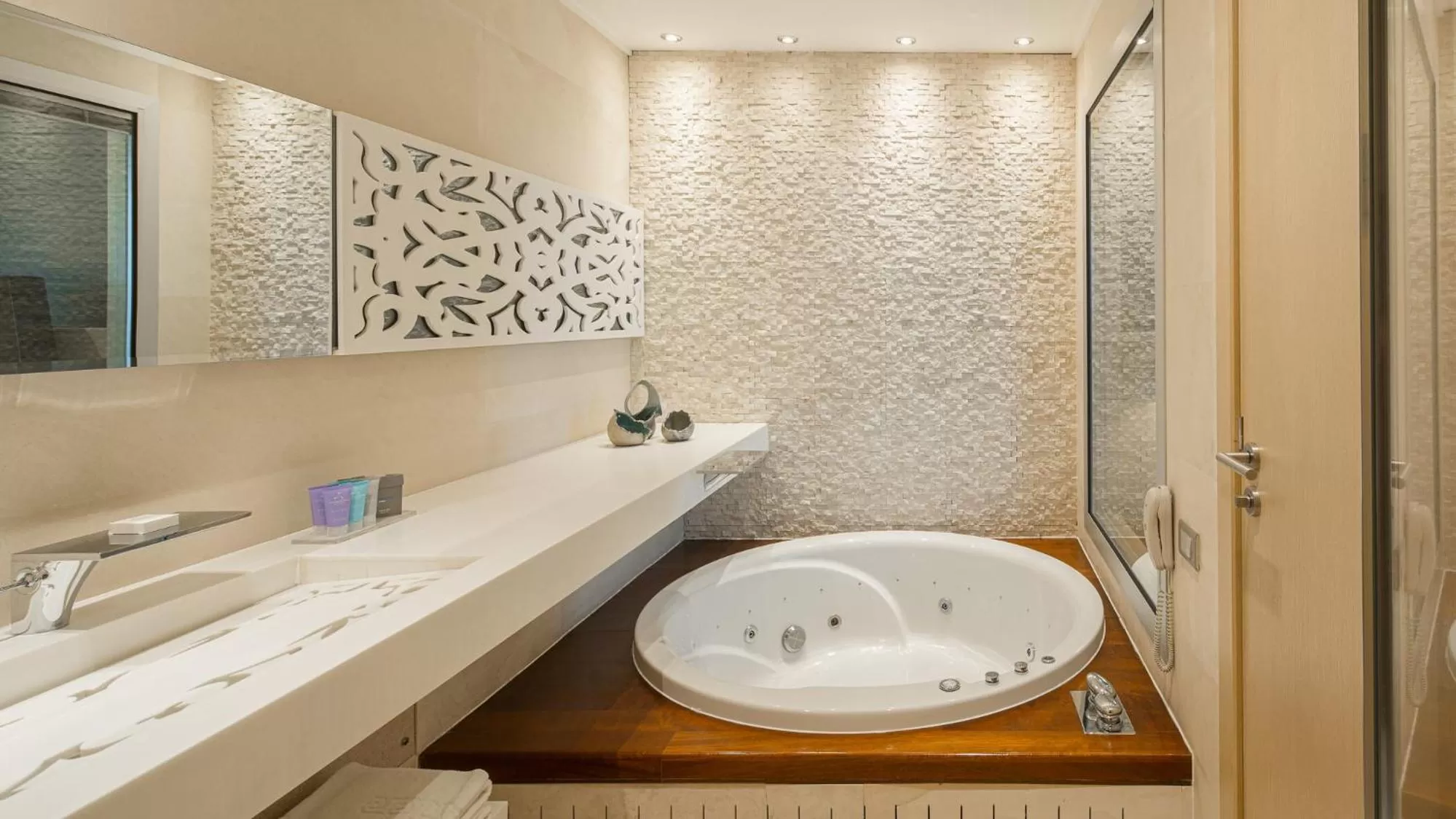 Bath in Wyndham Ankara