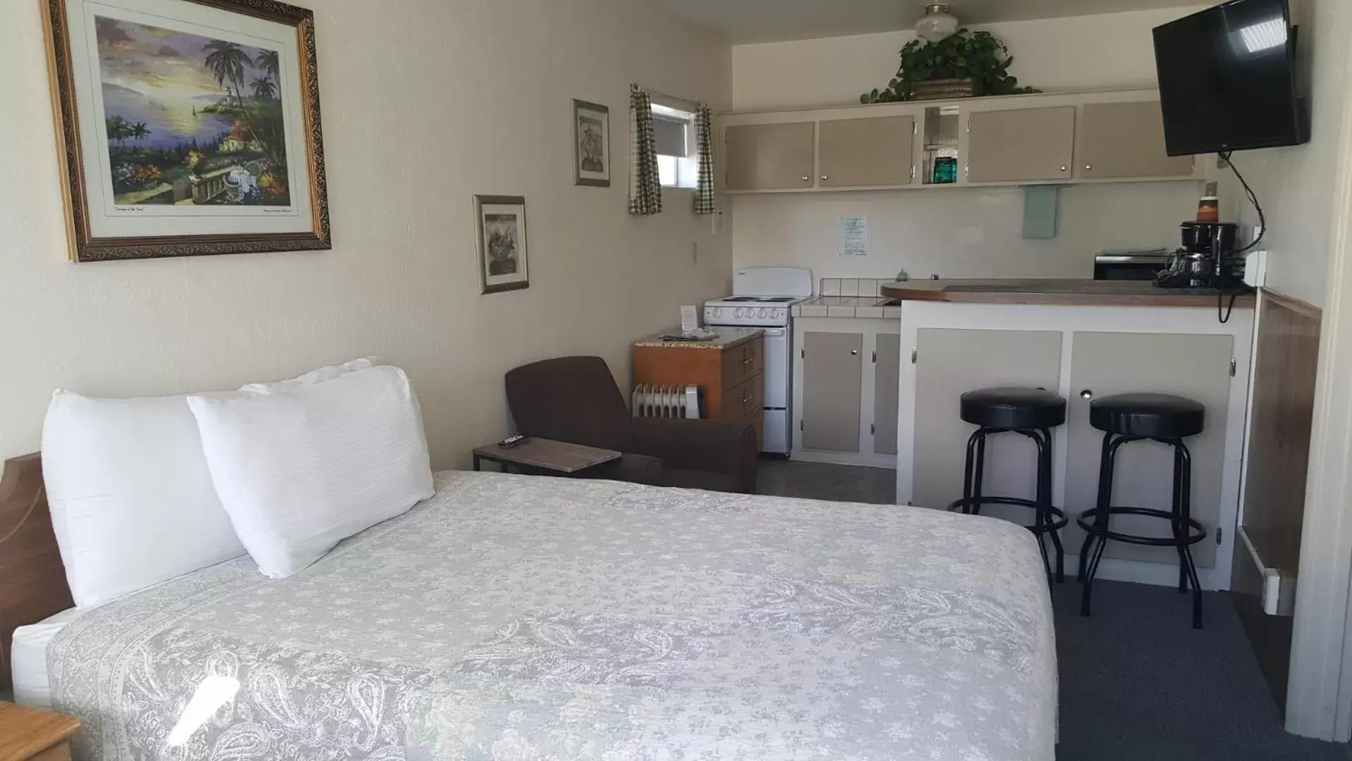 Studio in Bishop Village Motel Studio in Bishop Village Motel