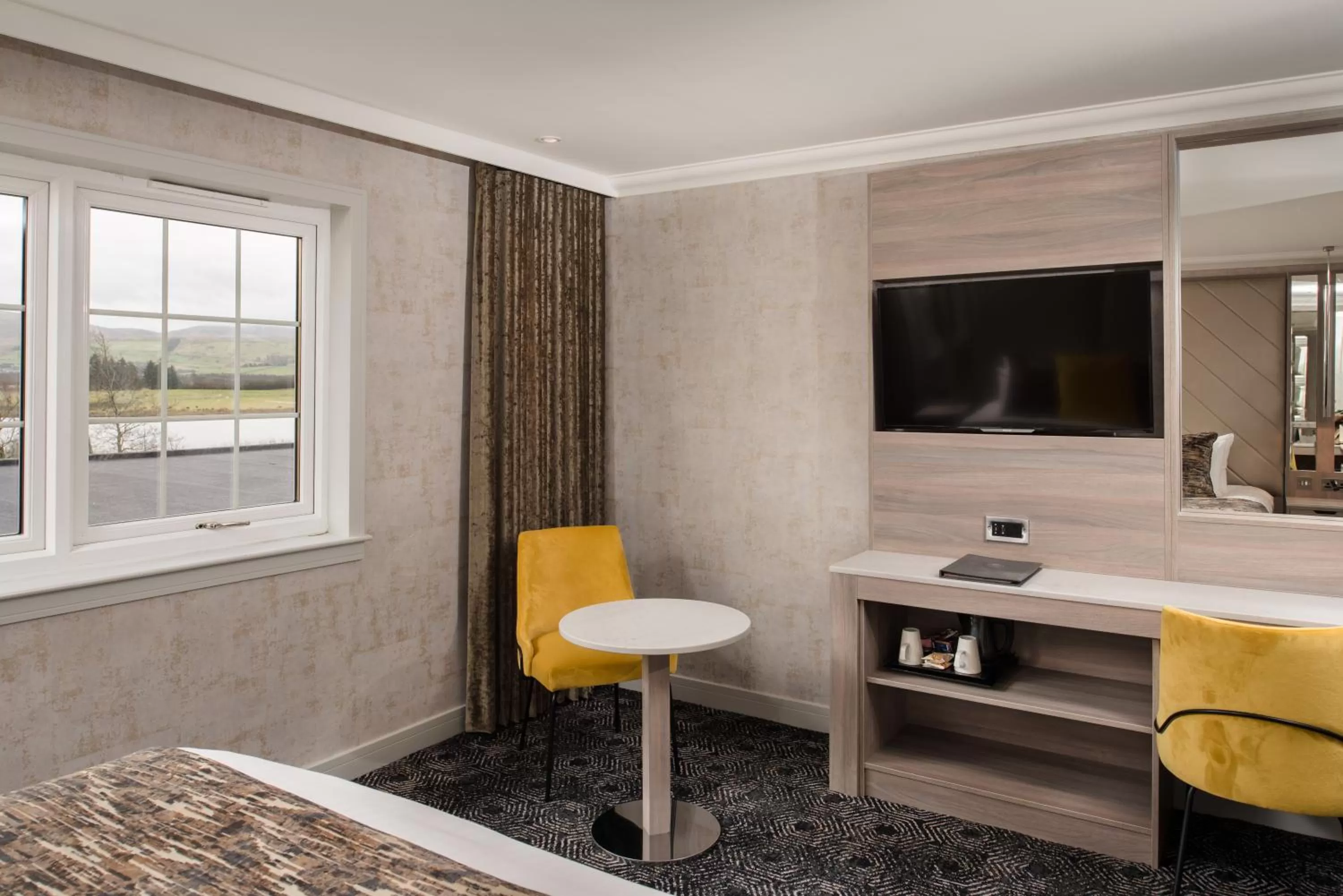 TV and multimedia, Bed in Lochside House Hotel & Spa