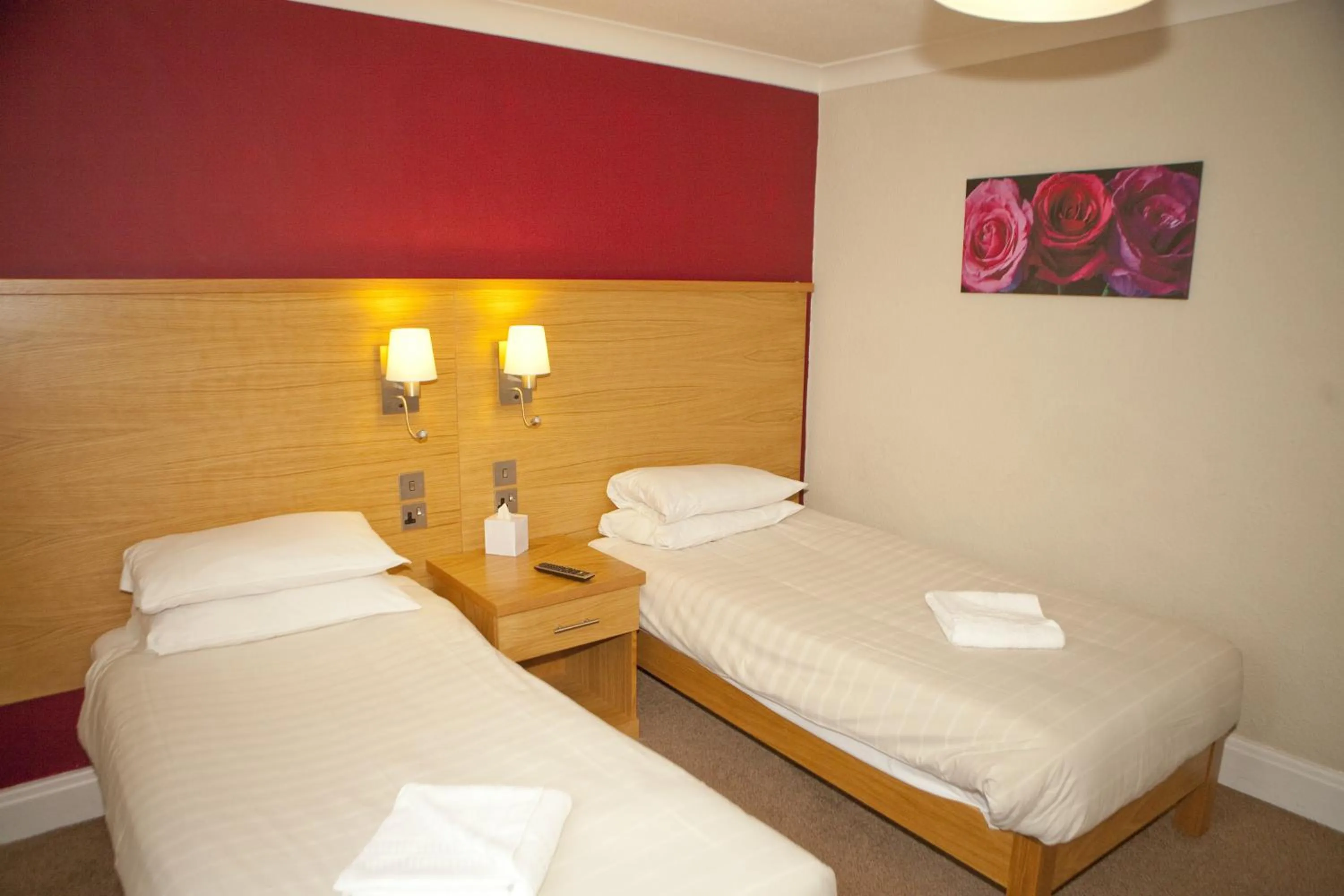 Bedroom, Bed in Wheatlands Lodge Hotel