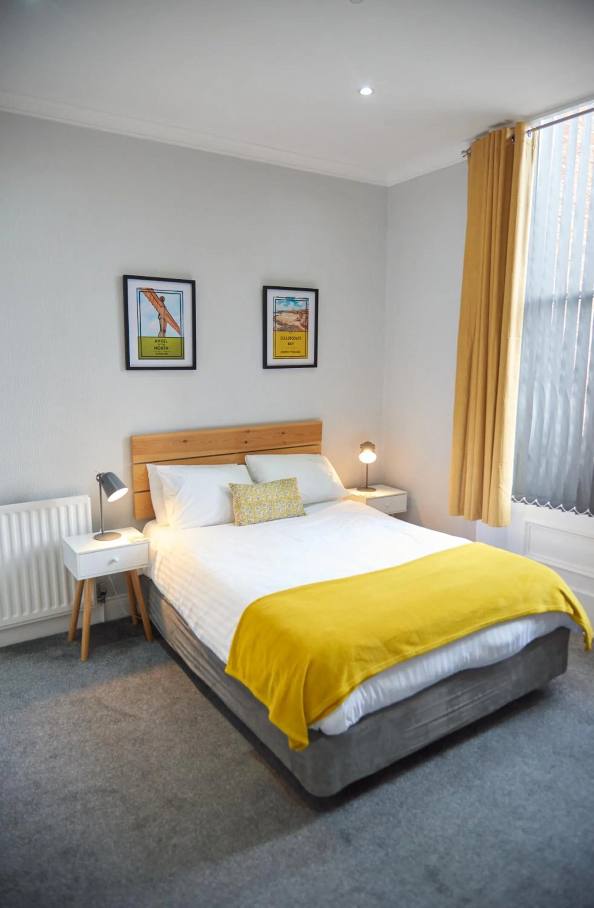 Bedroom in Kenilworth Hotel