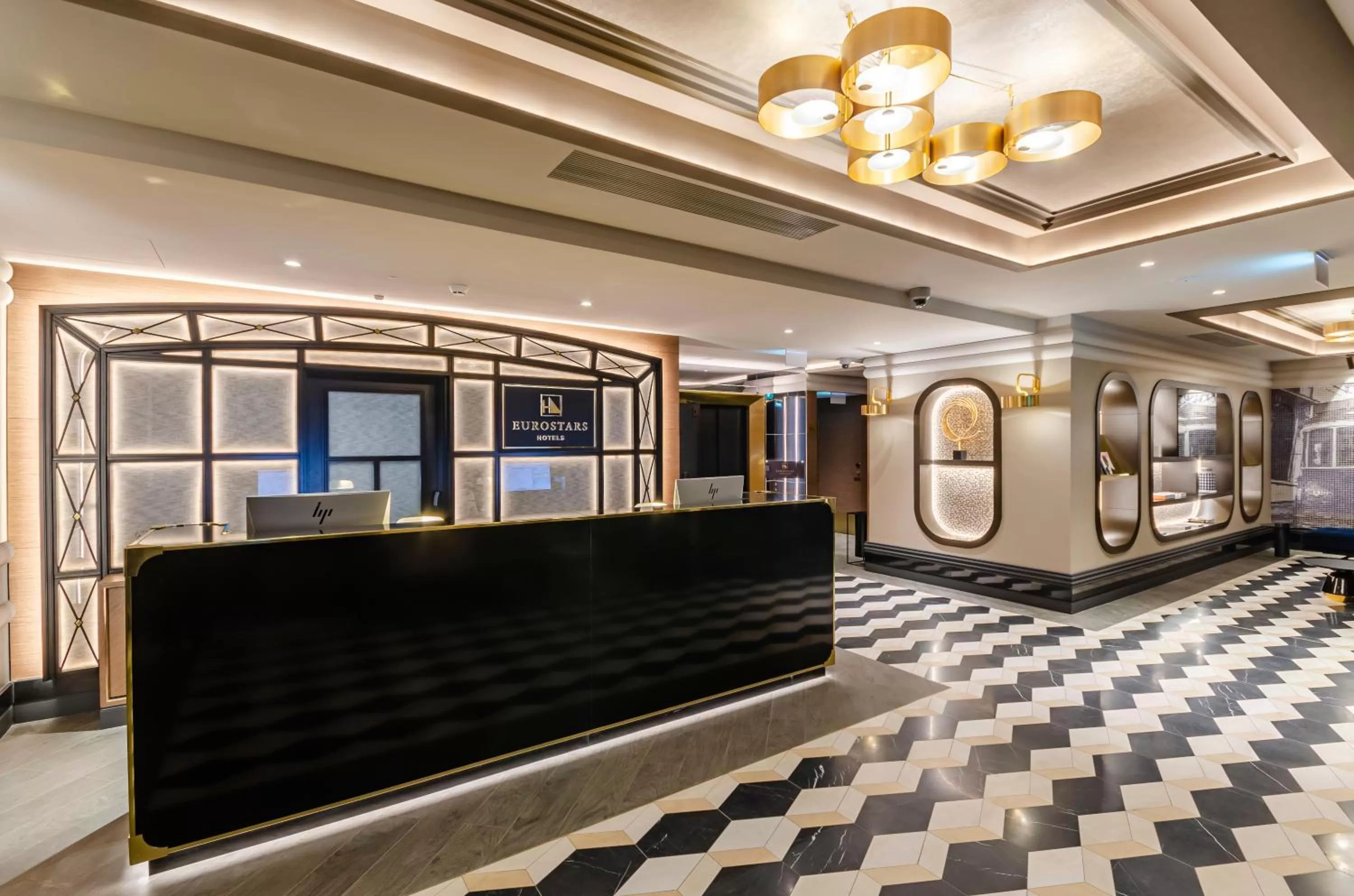 Lobby or reception in Eurostars Lisboa Baixa