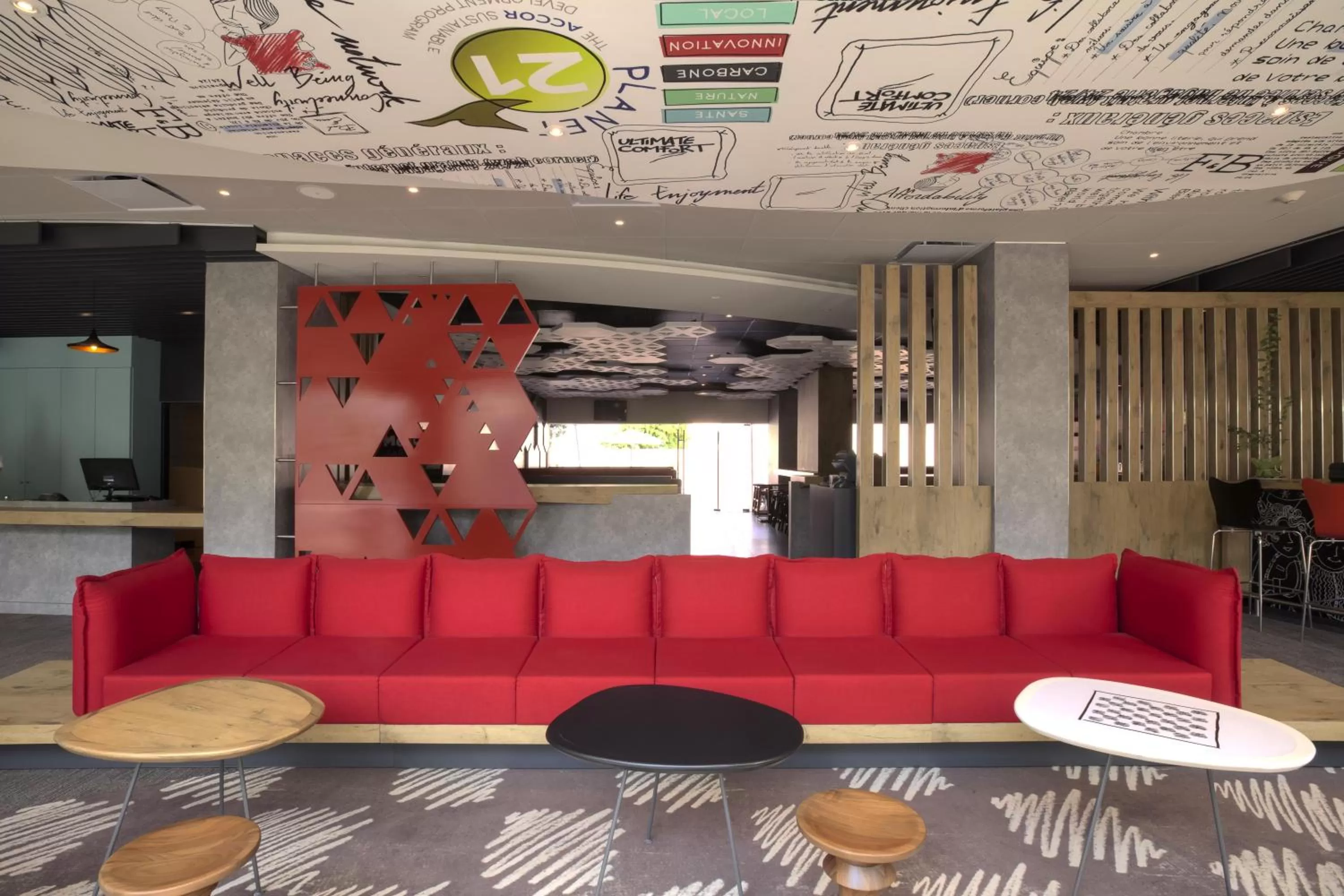 Communal lounge/ TV room in Ibis Guadalajara Expo