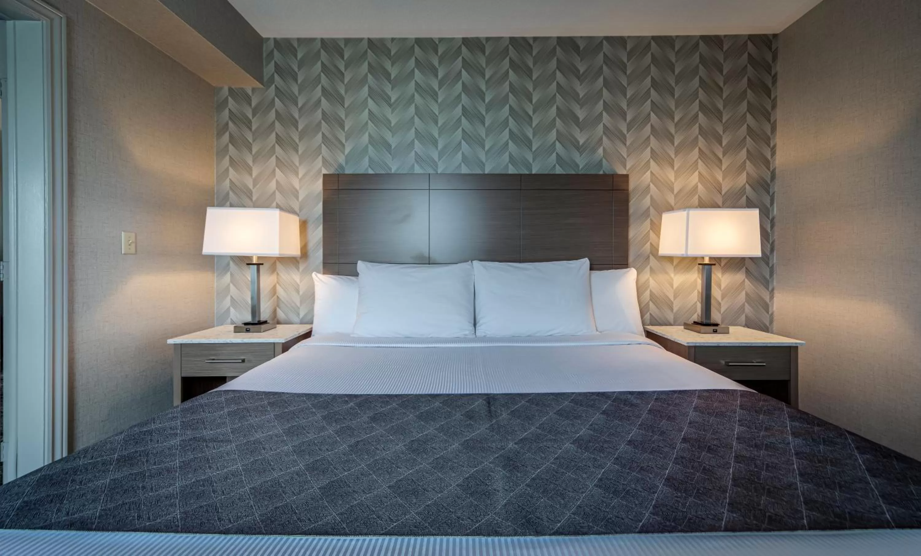 Bed in Monte Carlo Inn Markham