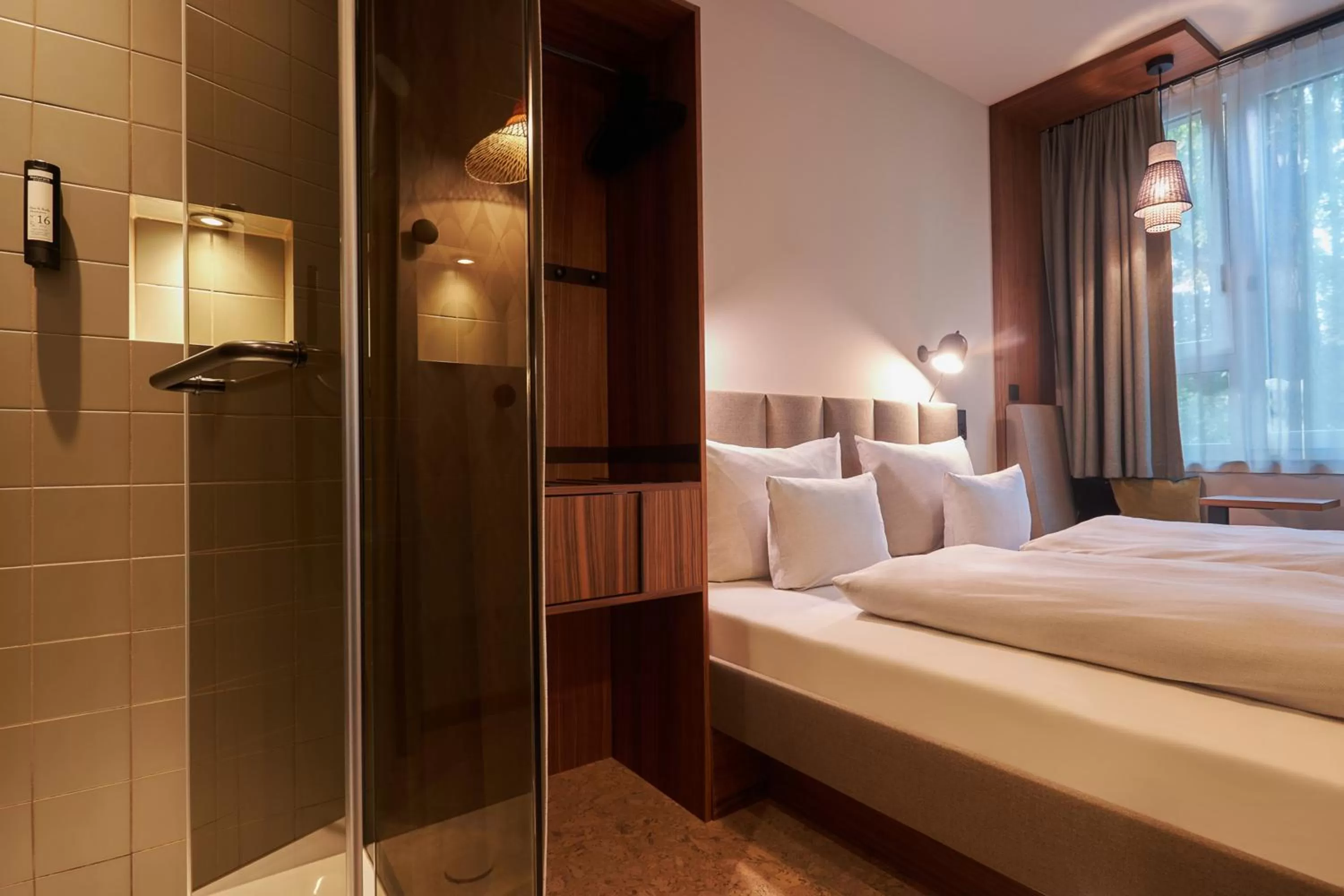 Photo of the whole room, Bed in Cocoon Sendlinger Tor