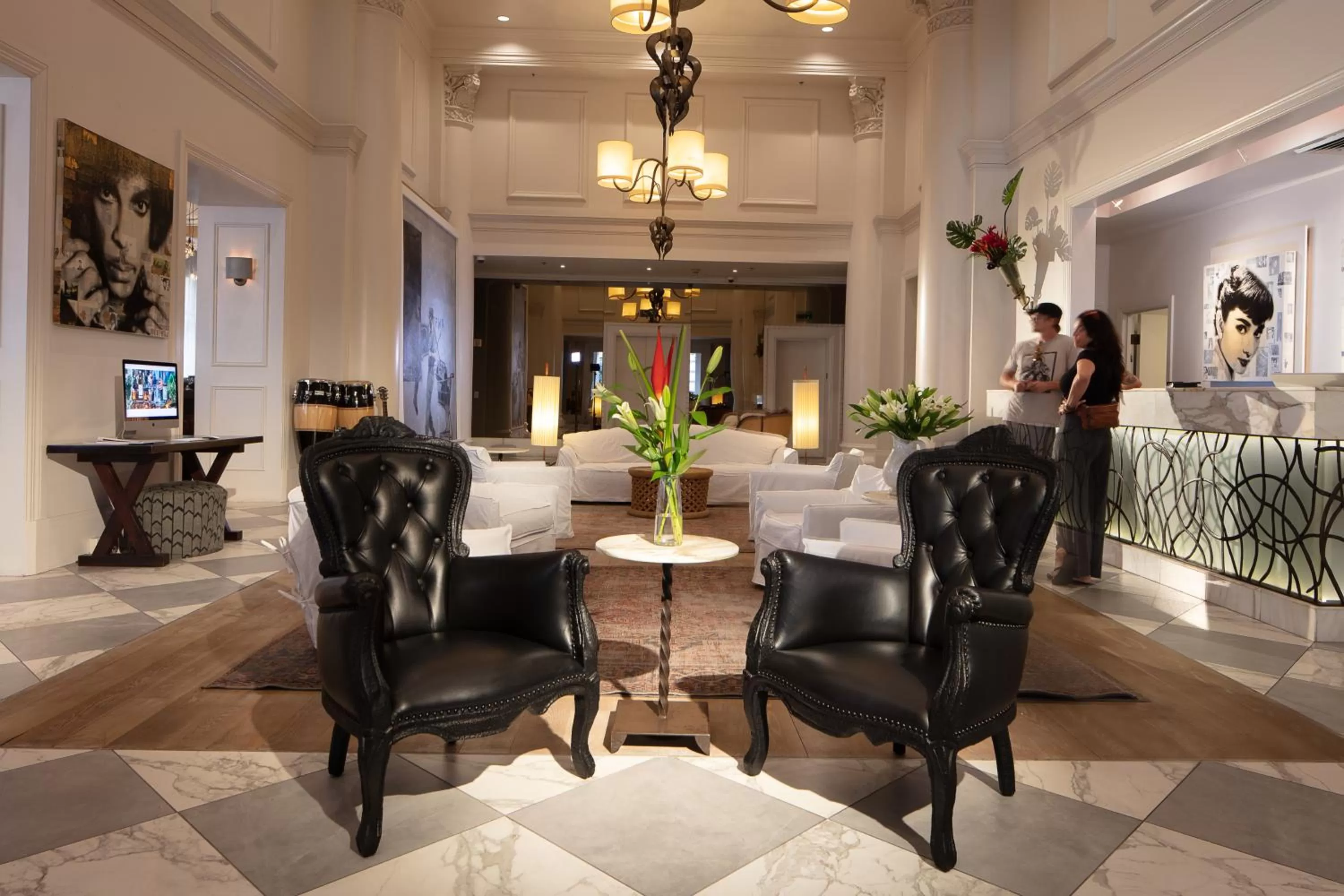 People in International House Hotel