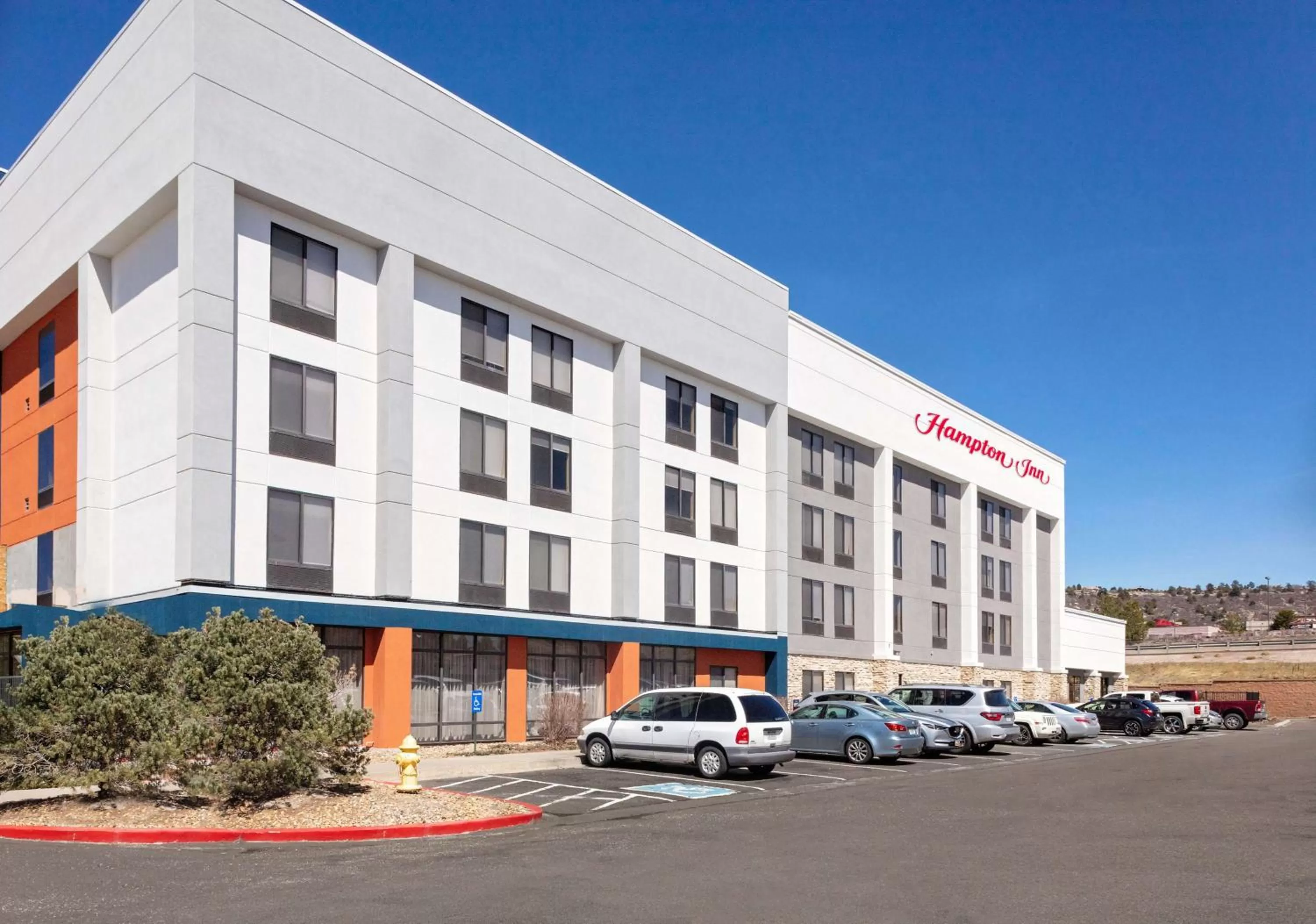 Property building in Hampton Inn Castle Rock