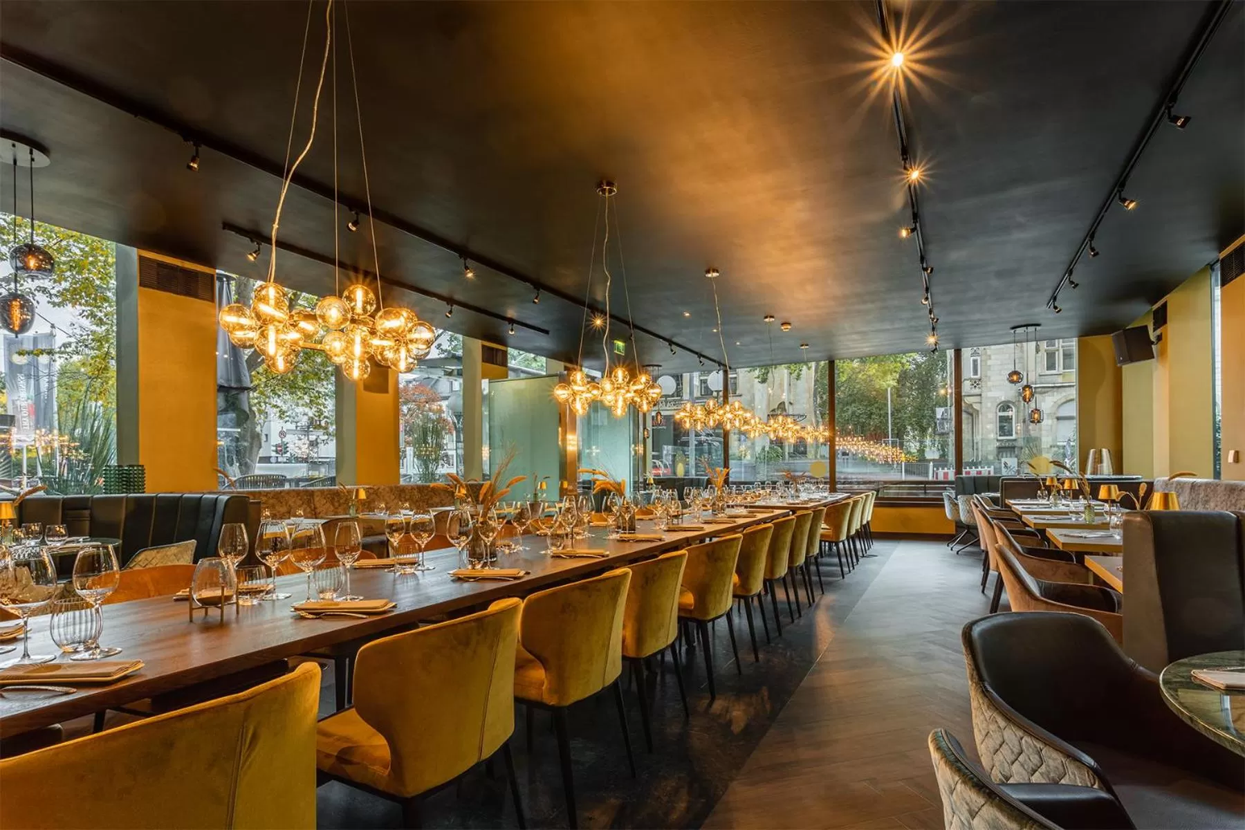 Restaurant/places to eat in Living Hotel Kanzler