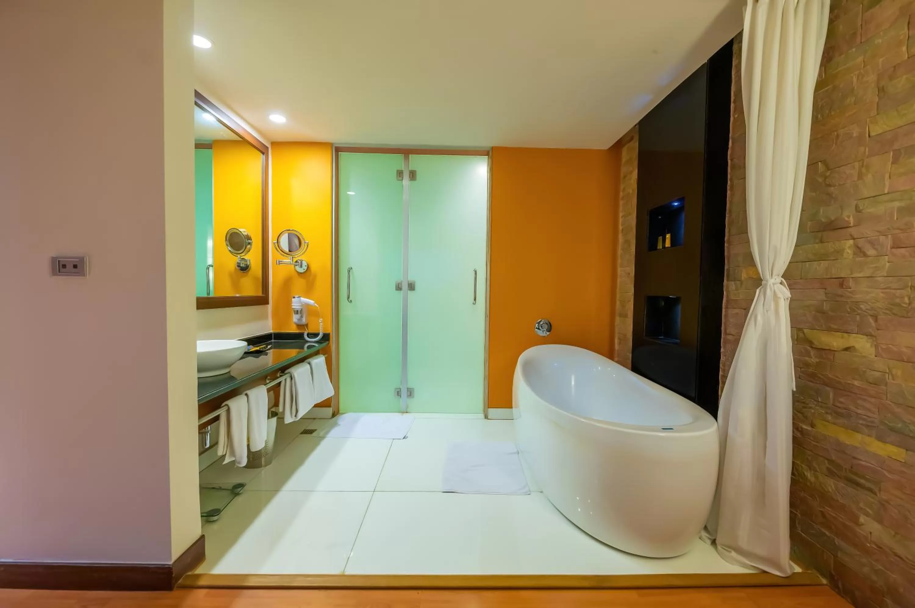 Bathroom, Bed in O Hotel Pune