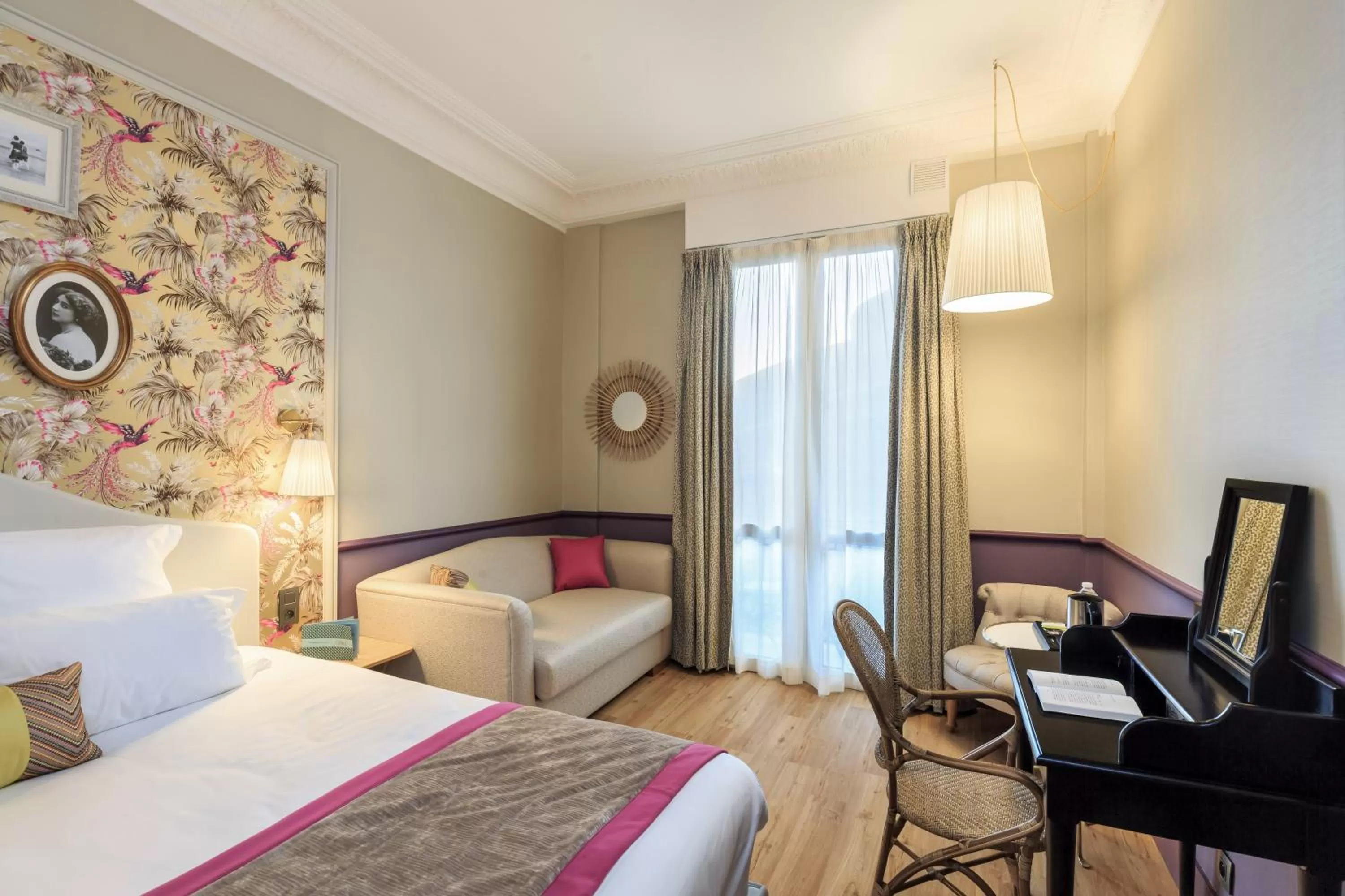 Photo of the whole room, Bed in Villa Otero by Happyculture