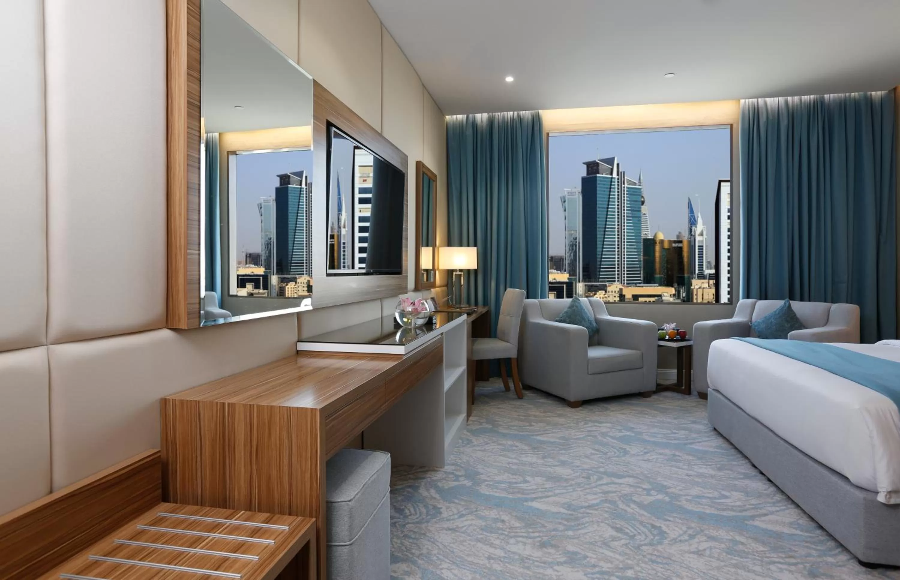 Bedroom, Bed in Cantonal Hotel by Warwick