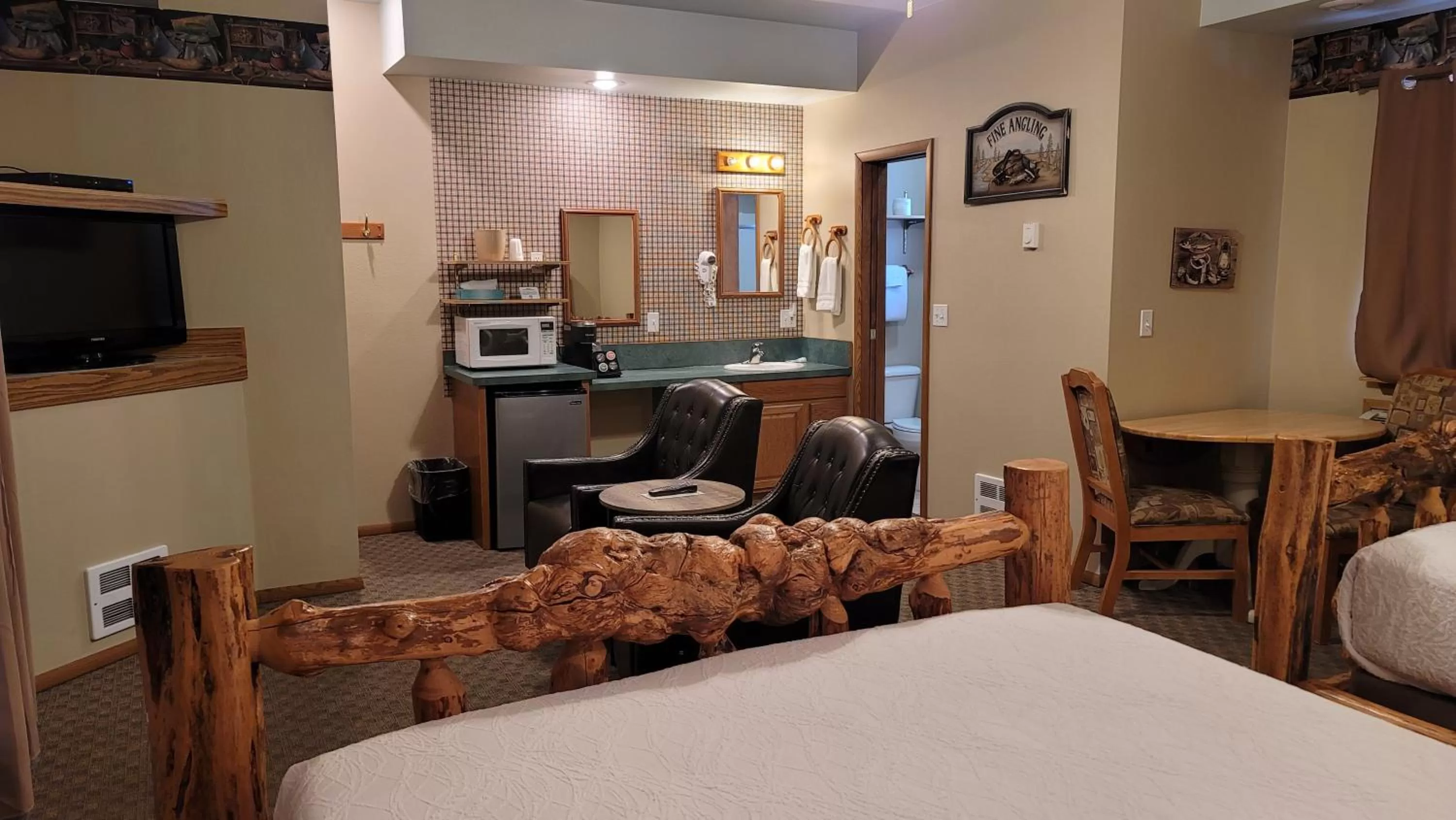 Riverfront Motel & Cabins