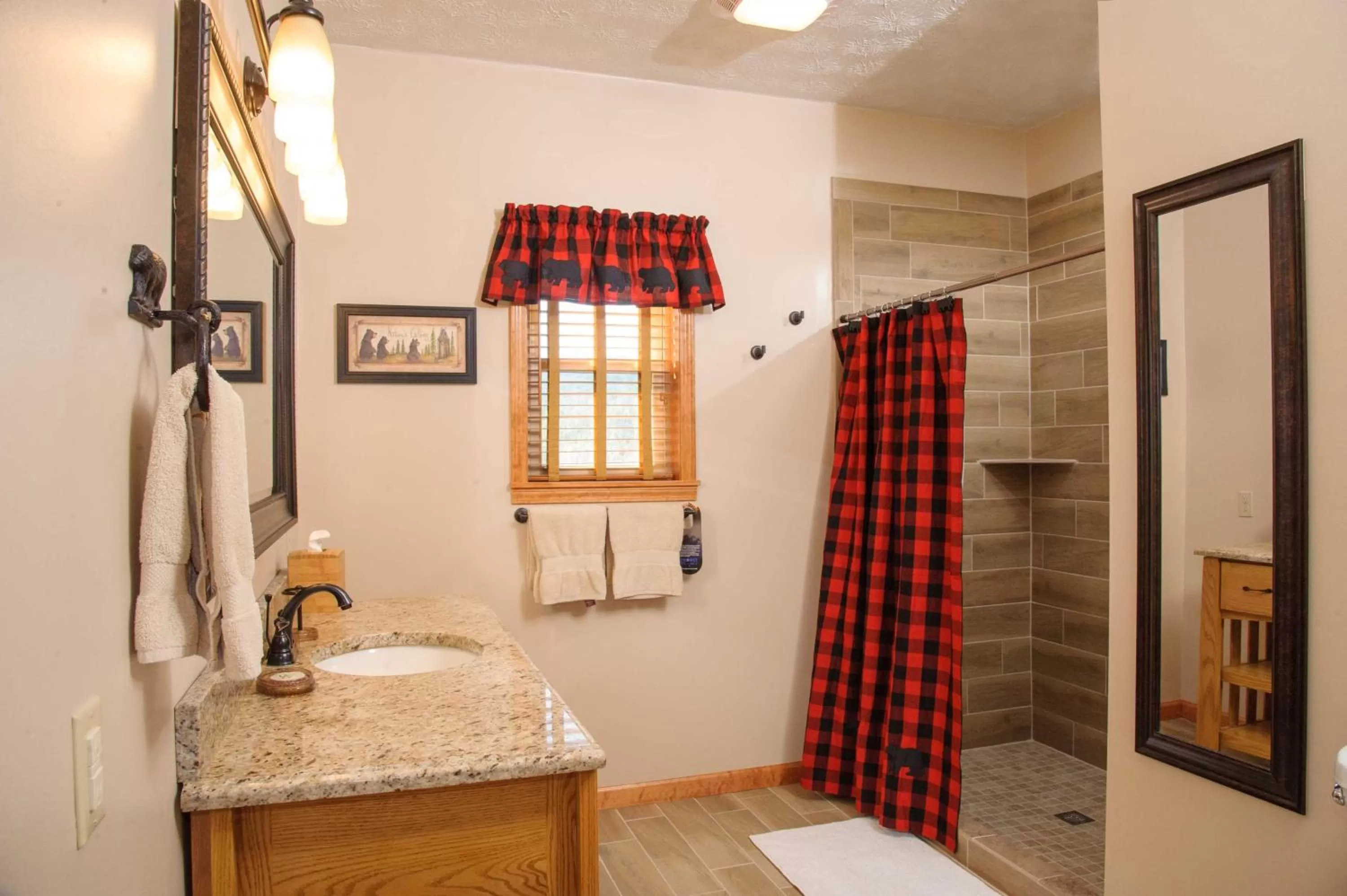 Bathroom in Berry Springs Lodge