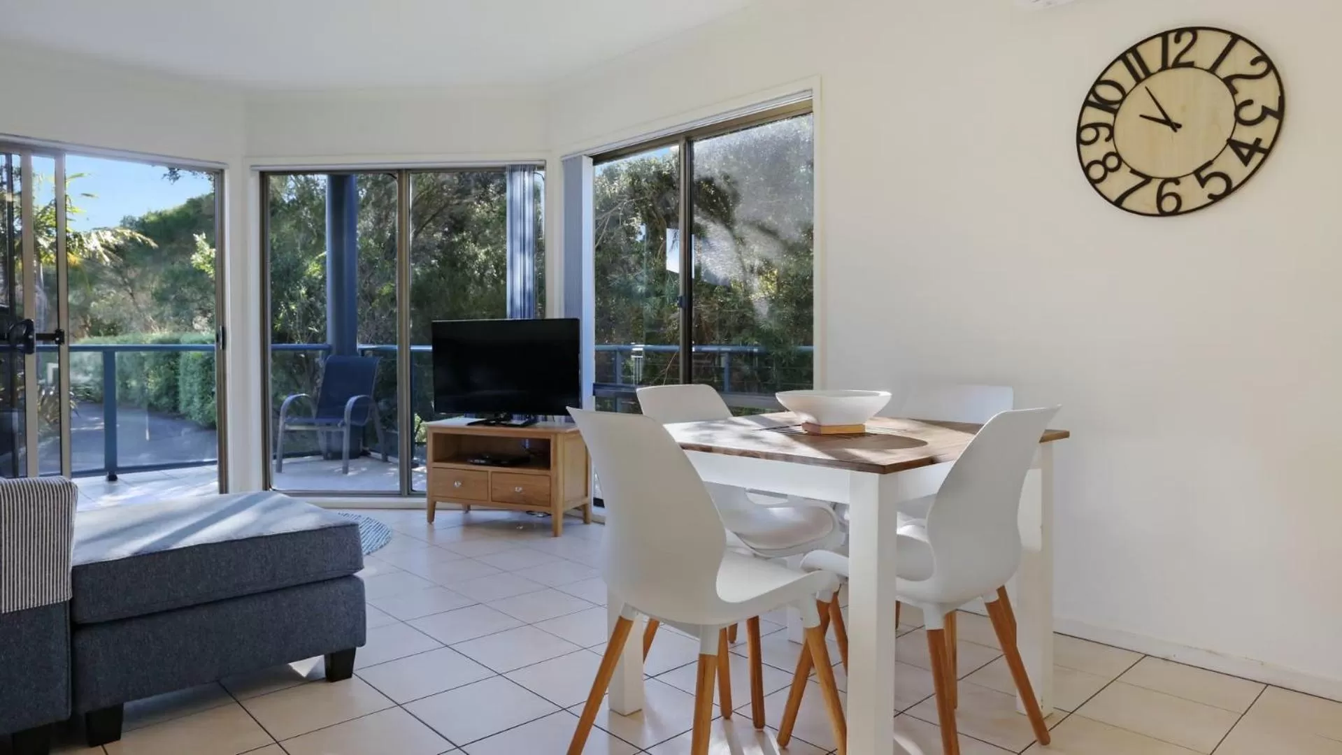 Living room in Sorrento Apartments Merimbula