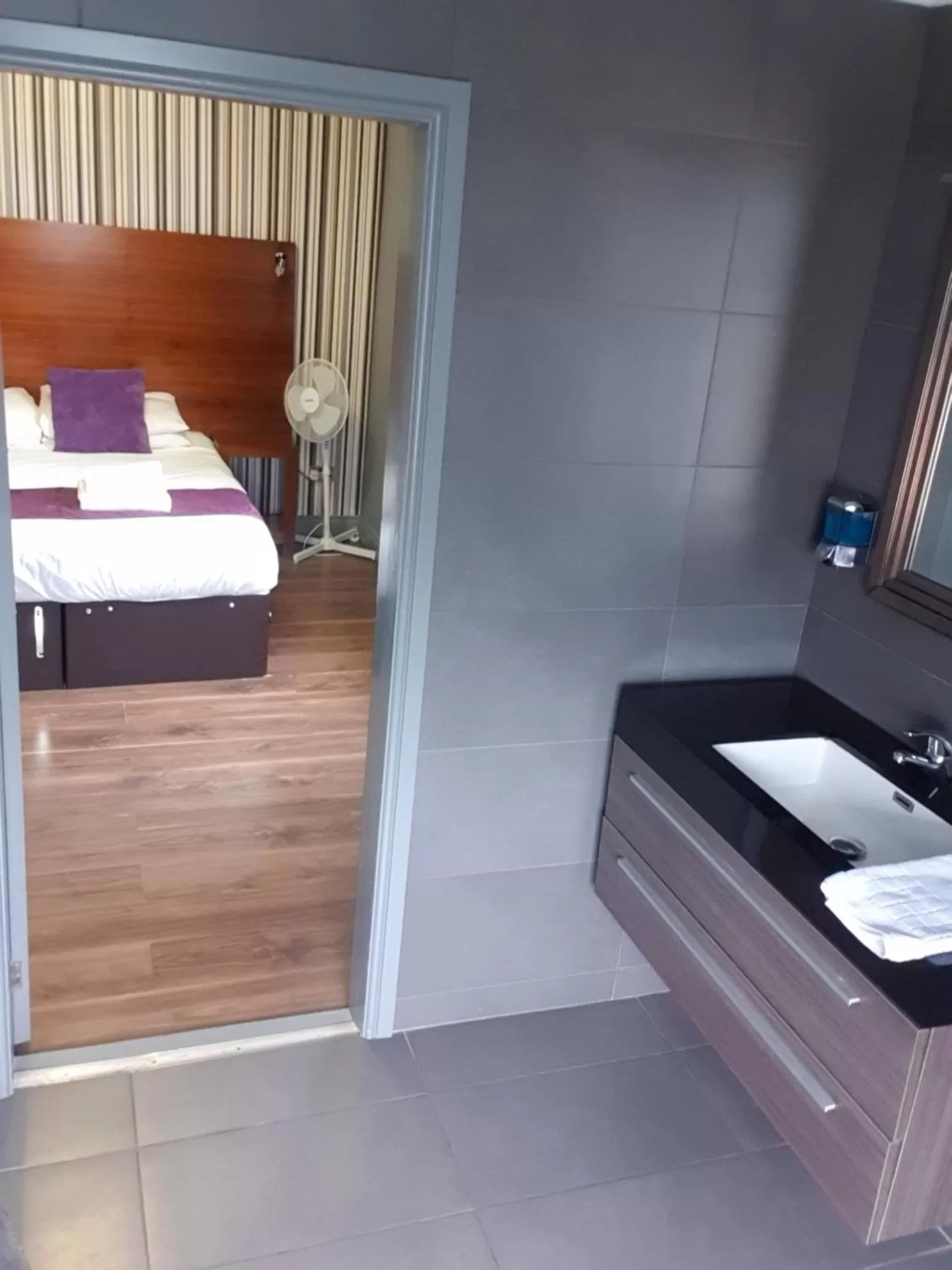 Bed in Bennetts Hotel