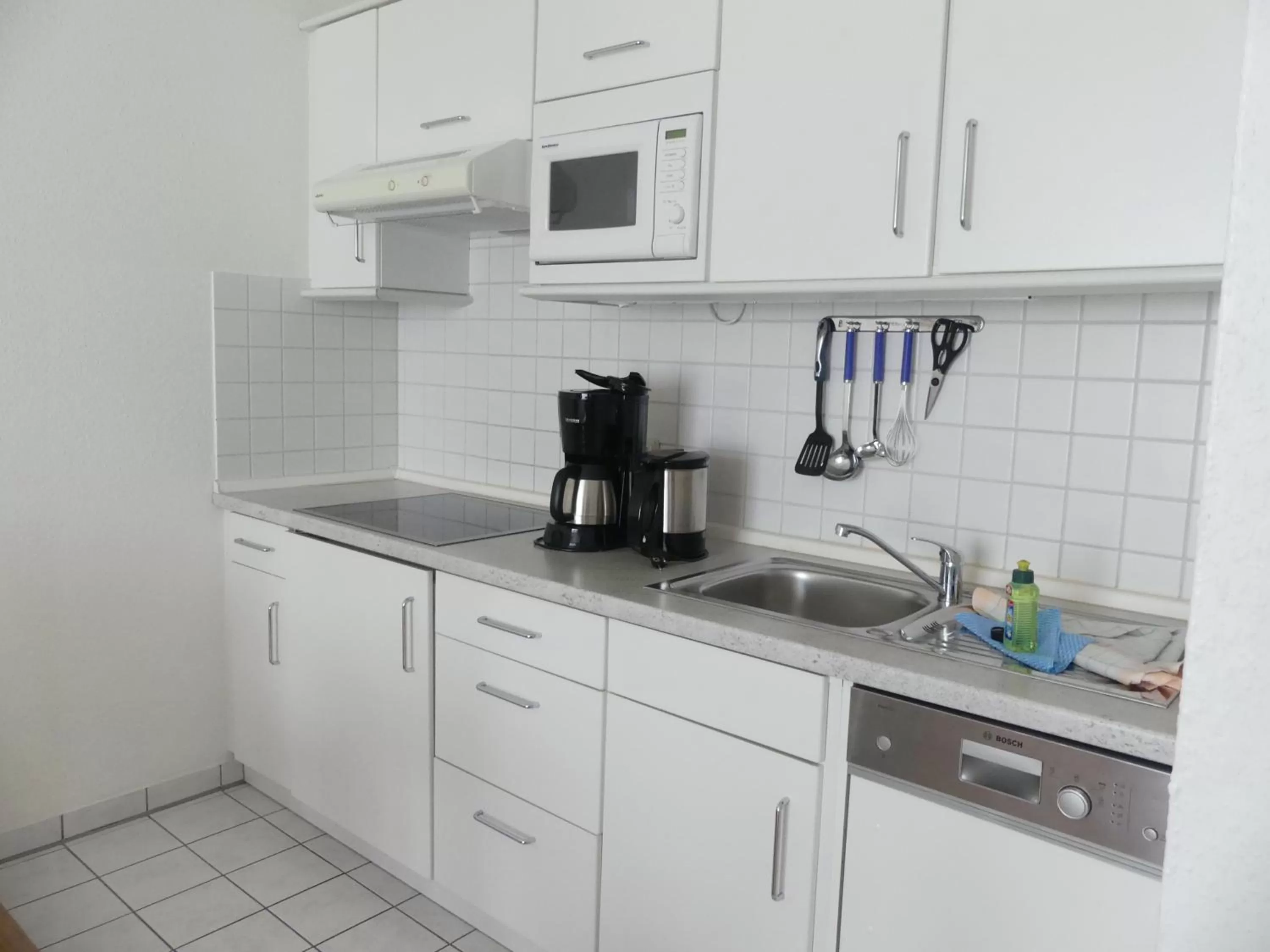 Kitchen or kitchenette, Kitchen/Kitchenette in Apartmenthaus Binzer Sterne