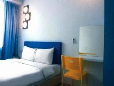 Photo of the whole room, Bed in YY38 Hotel