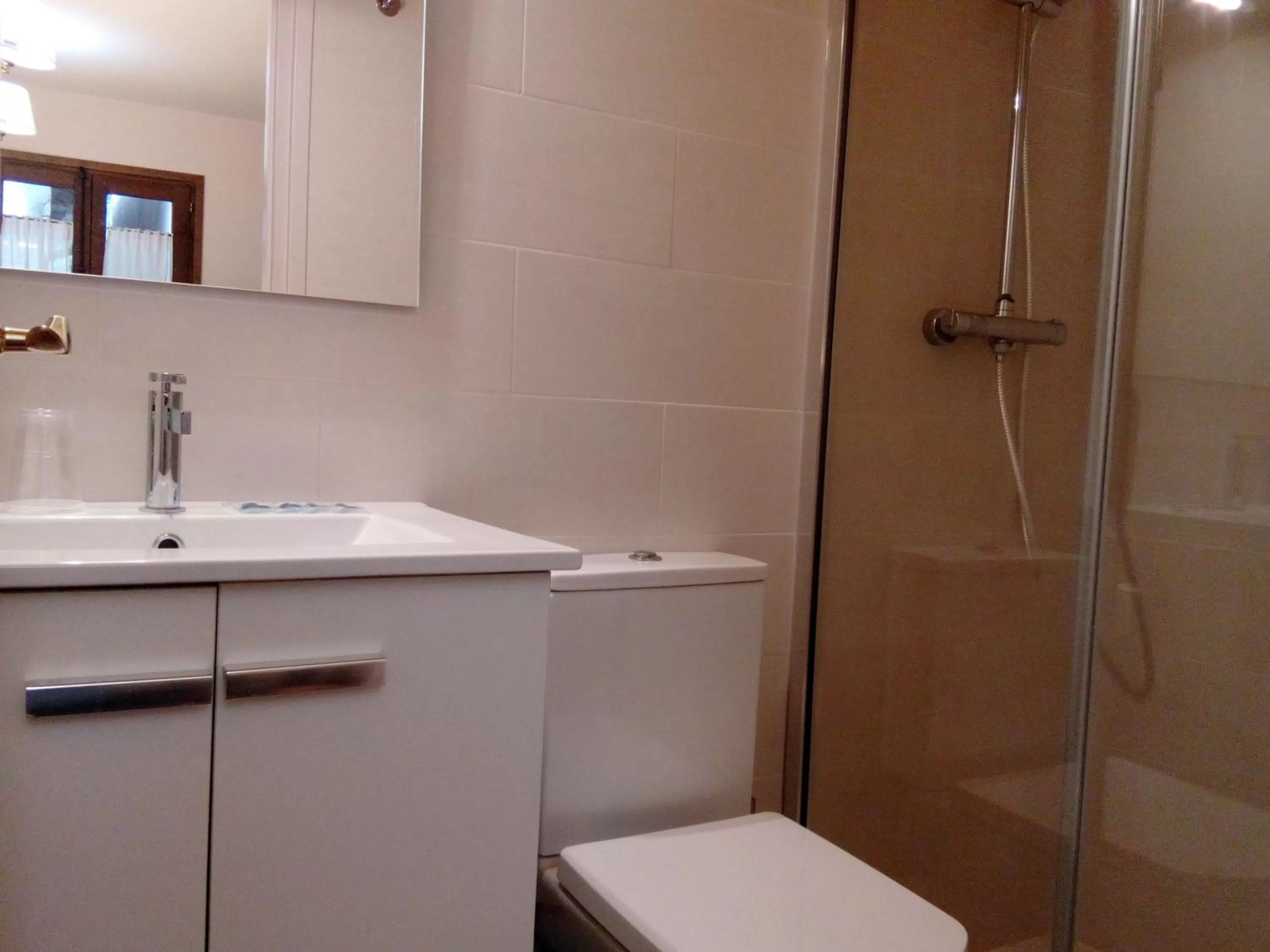 Shower in CAN MENCIÓ - Plaça Major