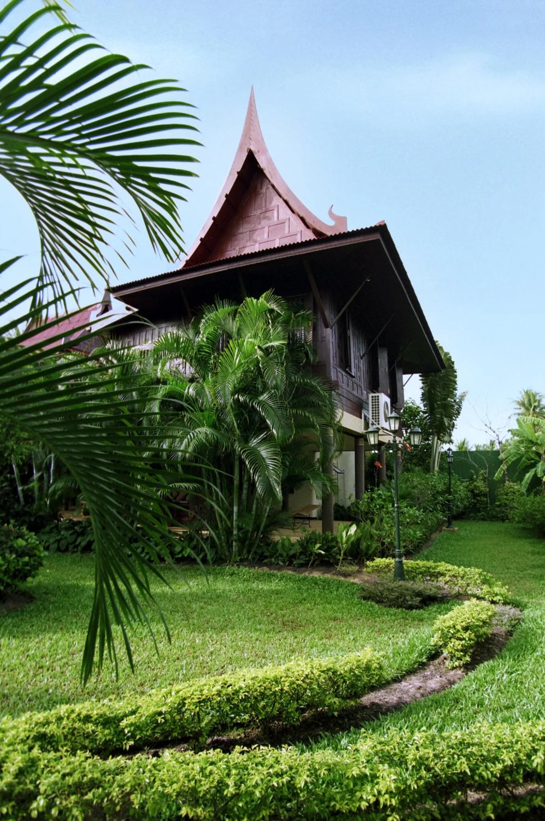 Facade/entrance in Ban Kaew Villas